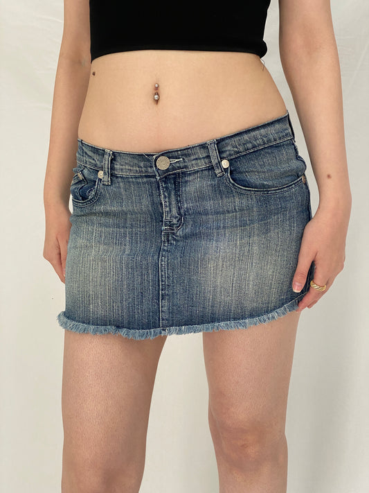 Y2K Rock & Republic Victoria Beckham Low Rise Denim Mini Skirt with Embroidered Crown - M