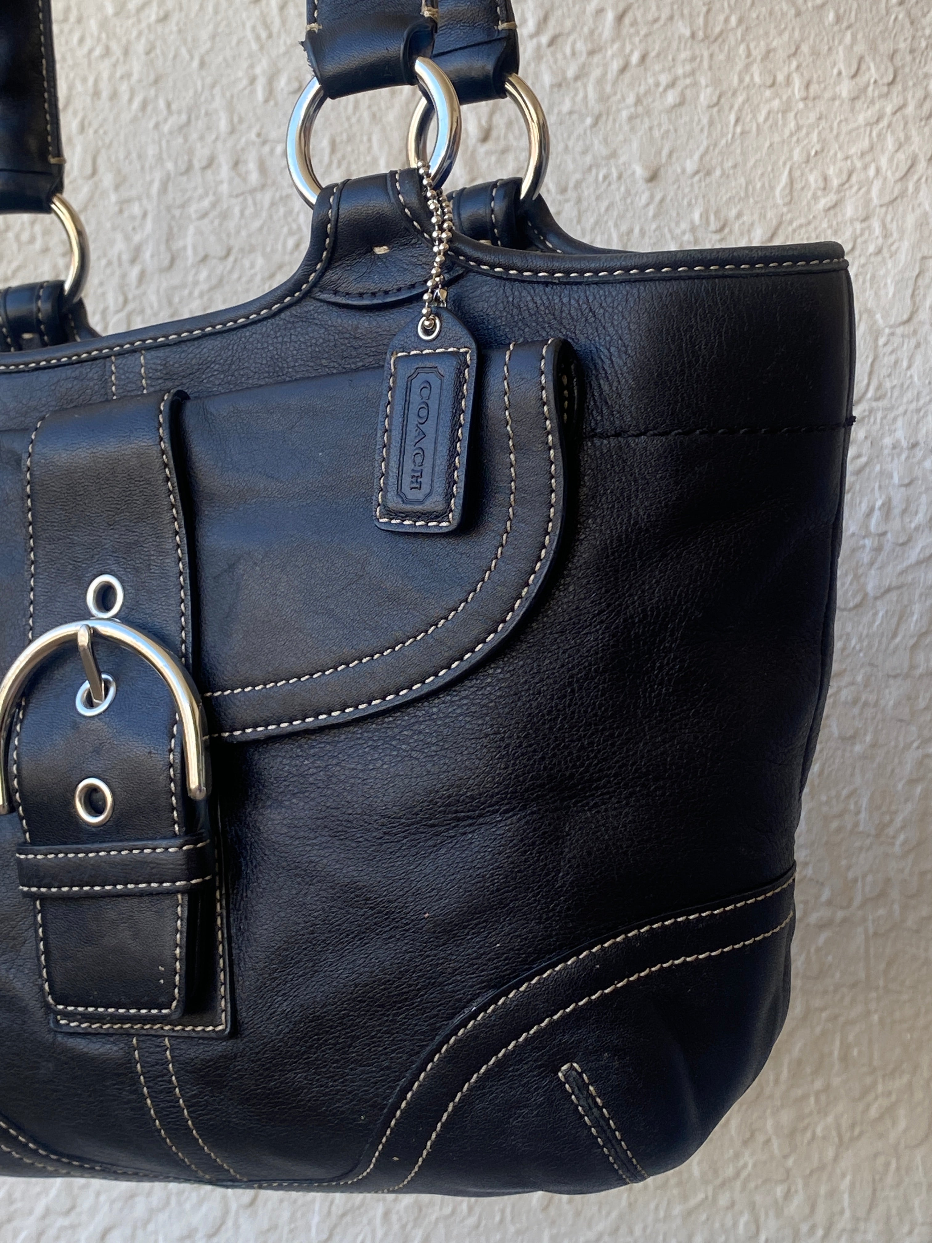 Vintage Coach NC043-9637 Black Leather Buckle Shoulder Bag Silver Hardware Handbag