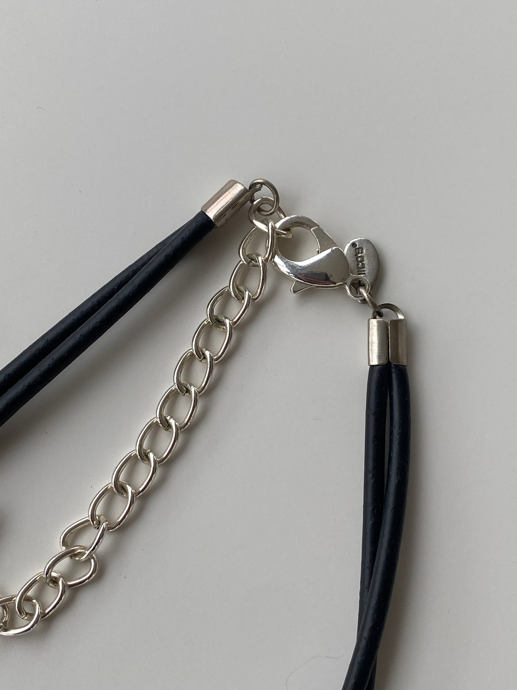 Chico’s Silver Toned Rings Pendant Leather Chocker Necklace