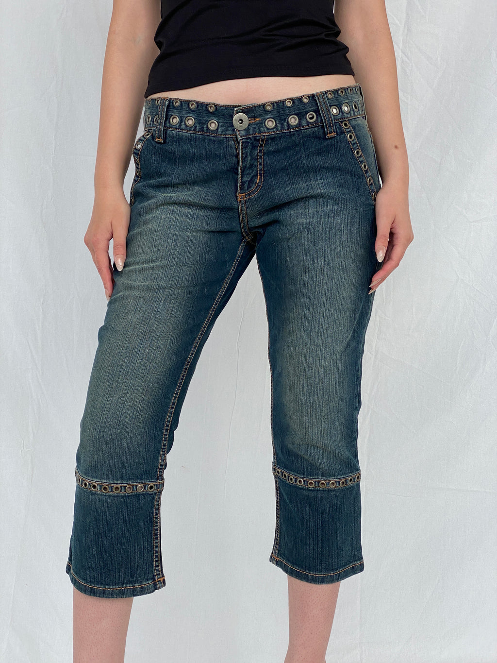 Toy G. Pinko Capri Perforated studded Jeans - 40 EUR