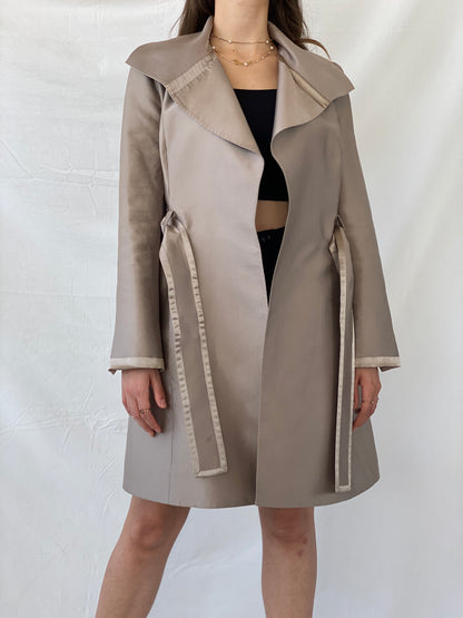 Elegant Amanda Wakeley Silk Trench Coat - M