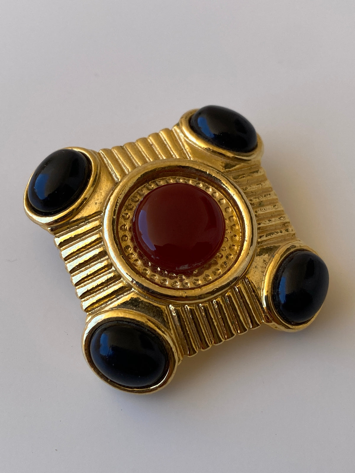 Vintage Gold Tone Cabochon Brooch Black & Amber Geometric Statement Pin Vintage Gold Tone Cabochon Brooch Black & Amber Geometric Statement Pin