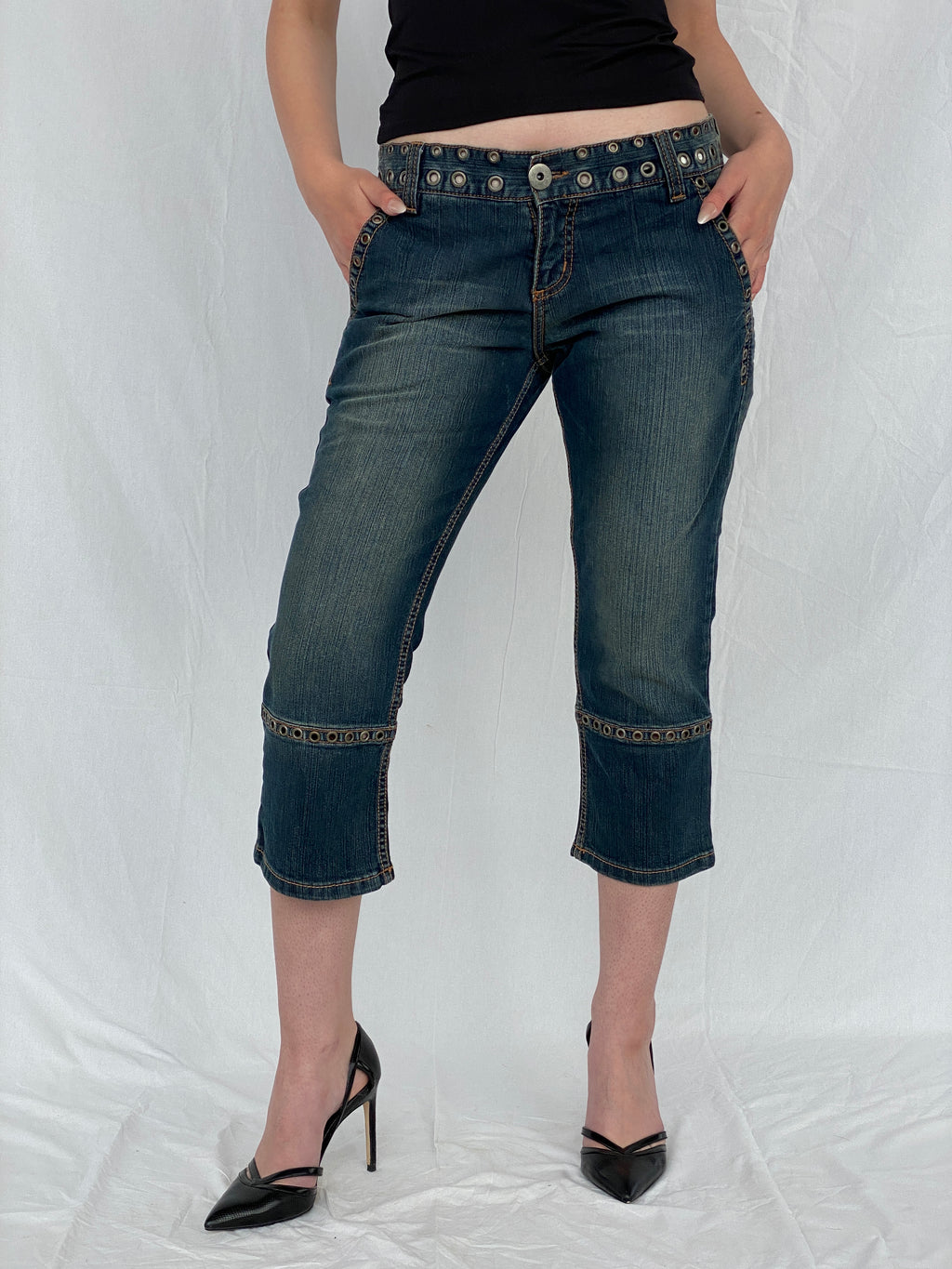 Toy G. Pinko Capri Perforated studded Jeans - 40 EUR
