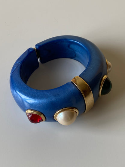 Rare Collectable Vintage 70s Trifari Kunio Matsumoto Blue Lucite Cabochon Bangle Bracelet