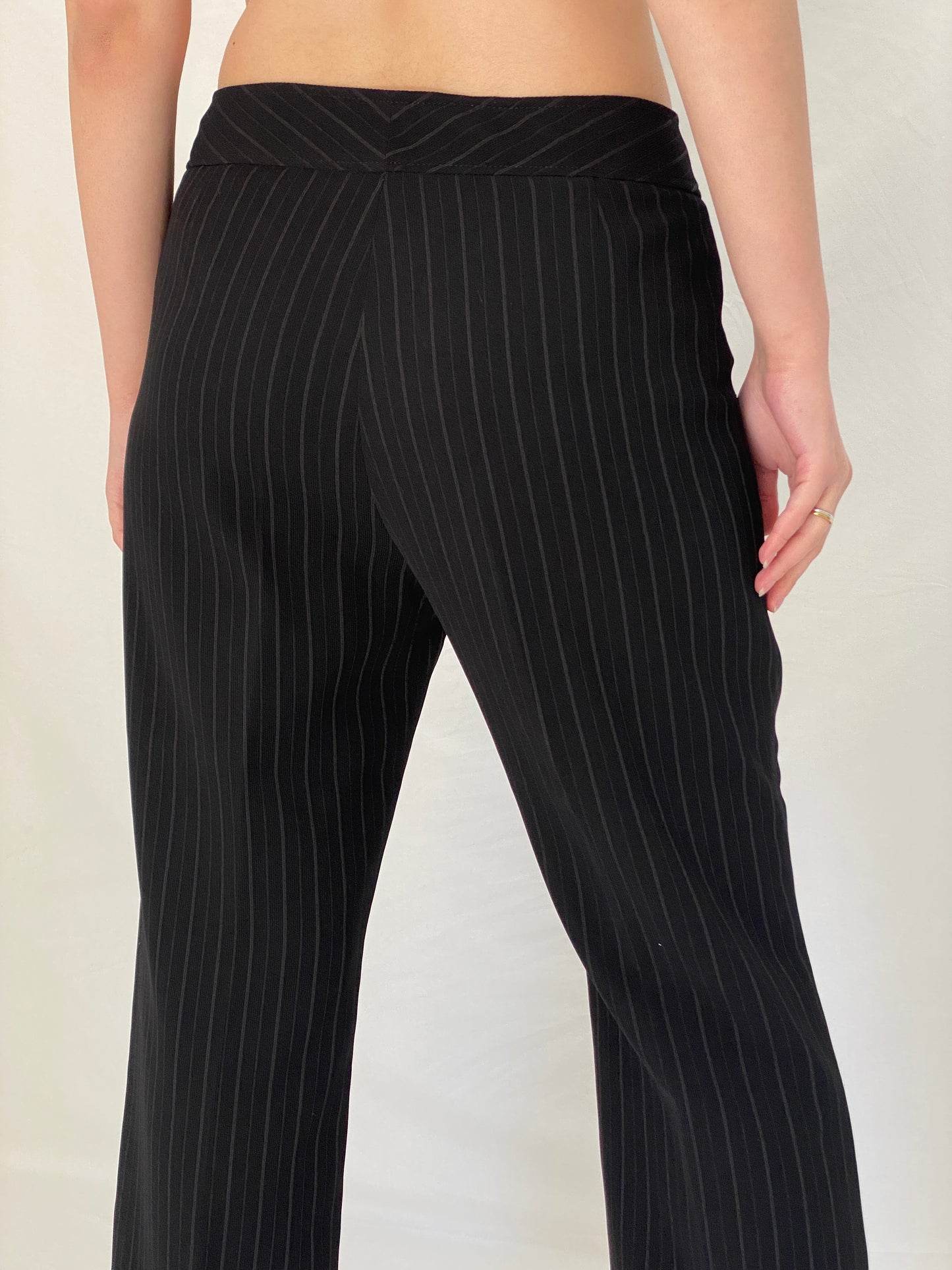 Vintage Tahari Arthur S. Levine Black Pinstripe Office Core Power Suit Tailored Blazer & Pants - M
