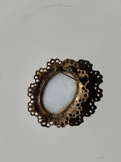 Gold Tone Oval Portrait Brooch - Vintage Inspired Cameo Style Filigree Pin