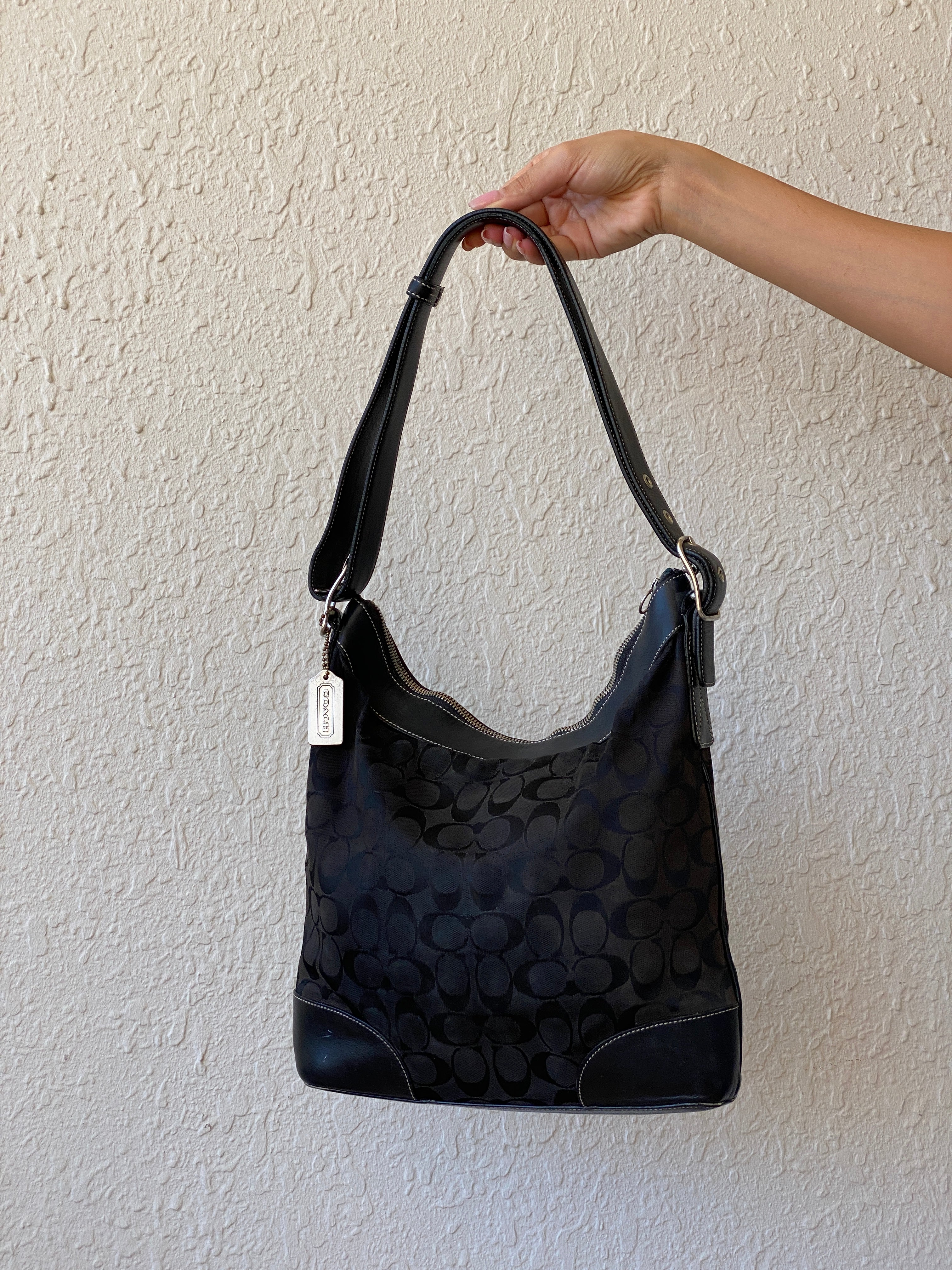 Coach Black Canvas & Leather Shoulder Bag Coach Signature Purse #J2K-6346