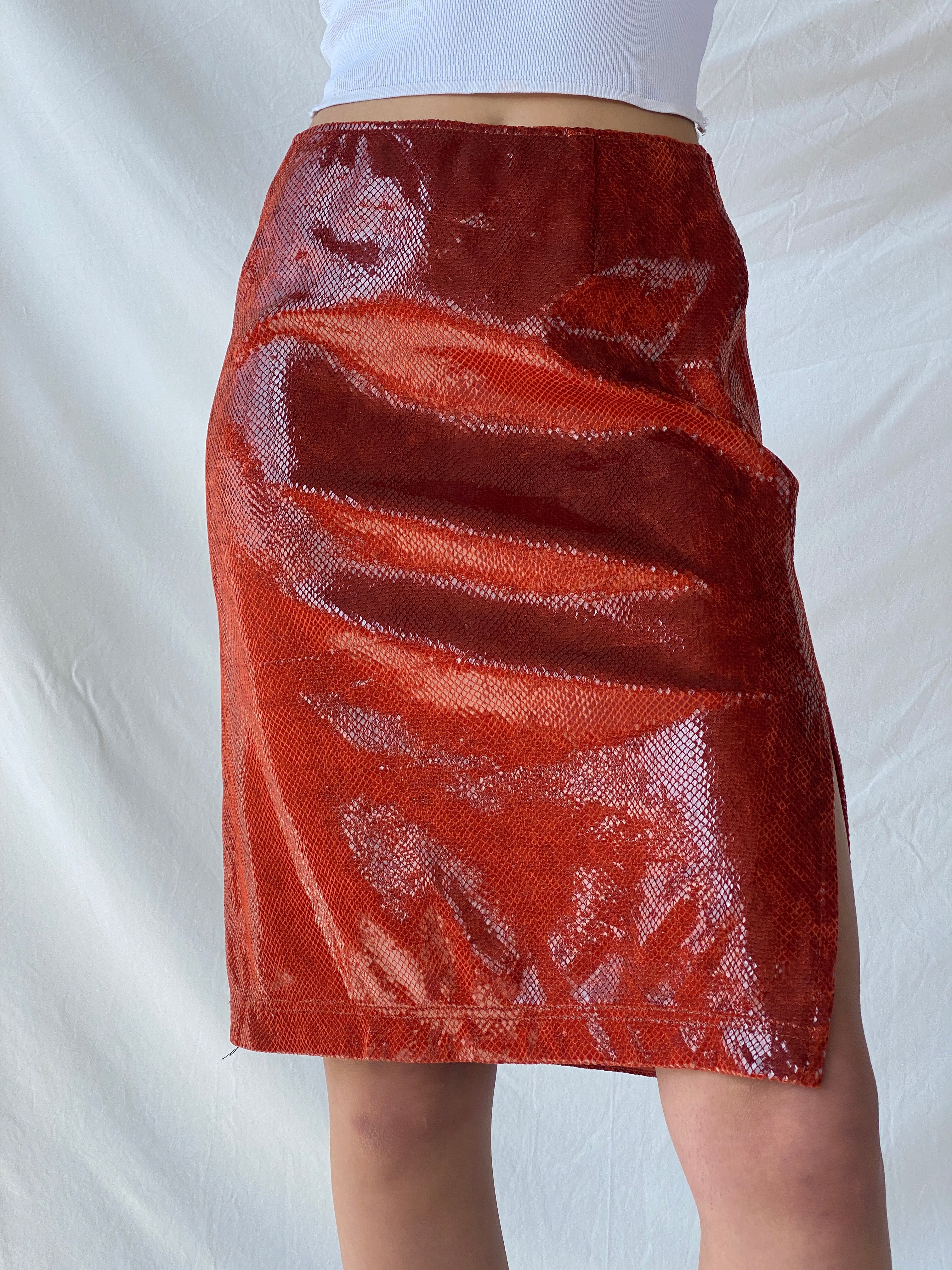 تنورة جين بول البرتقالية المعدنية متوسطة الطول للنساء من عام 2000 - مقاس M