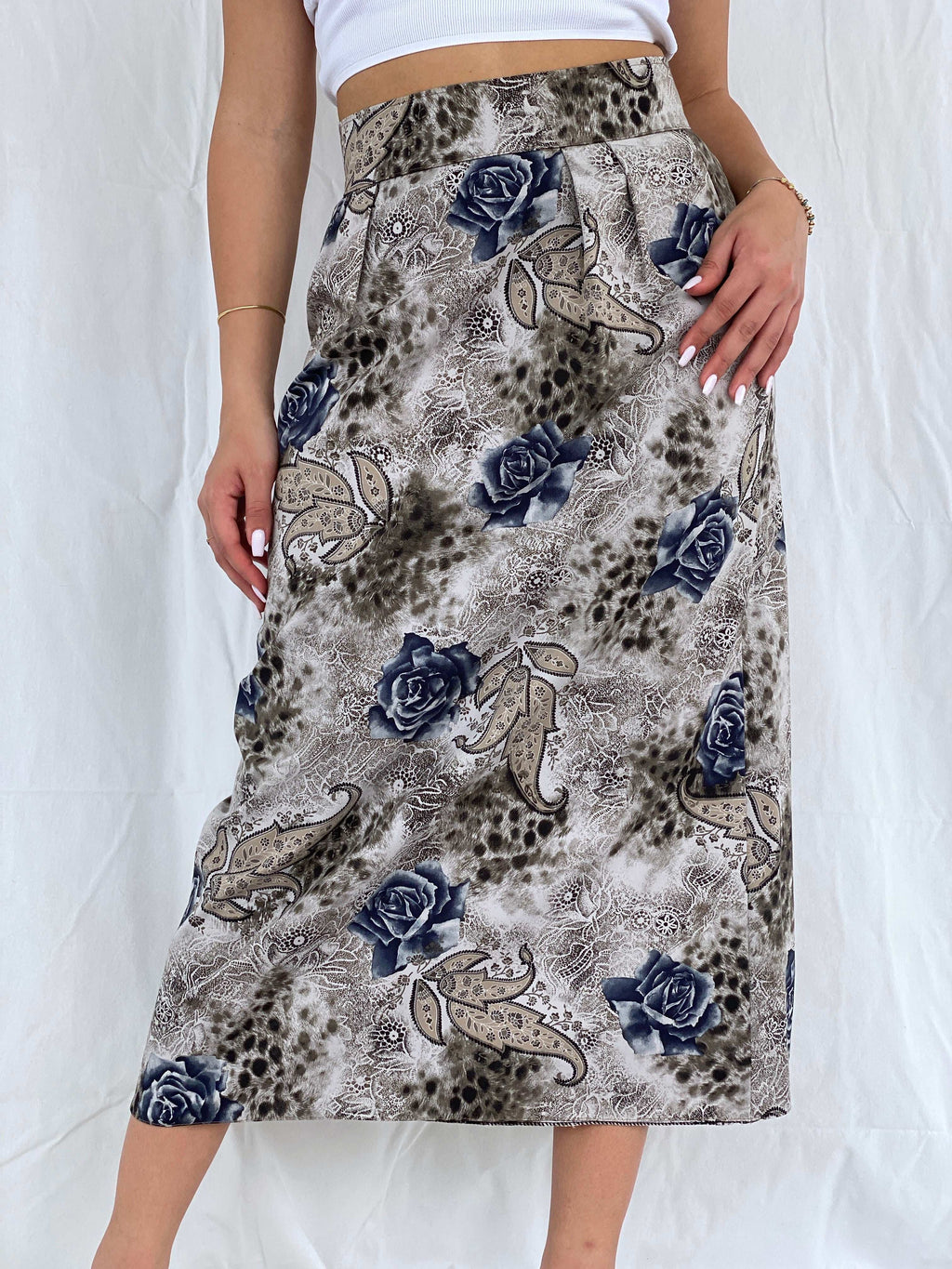 Vintage Handmade Gray Floral Midi Skirt - Balagan Vintage Midi Skirt 00s, 90s, floral skirt, midi skirt, Rama