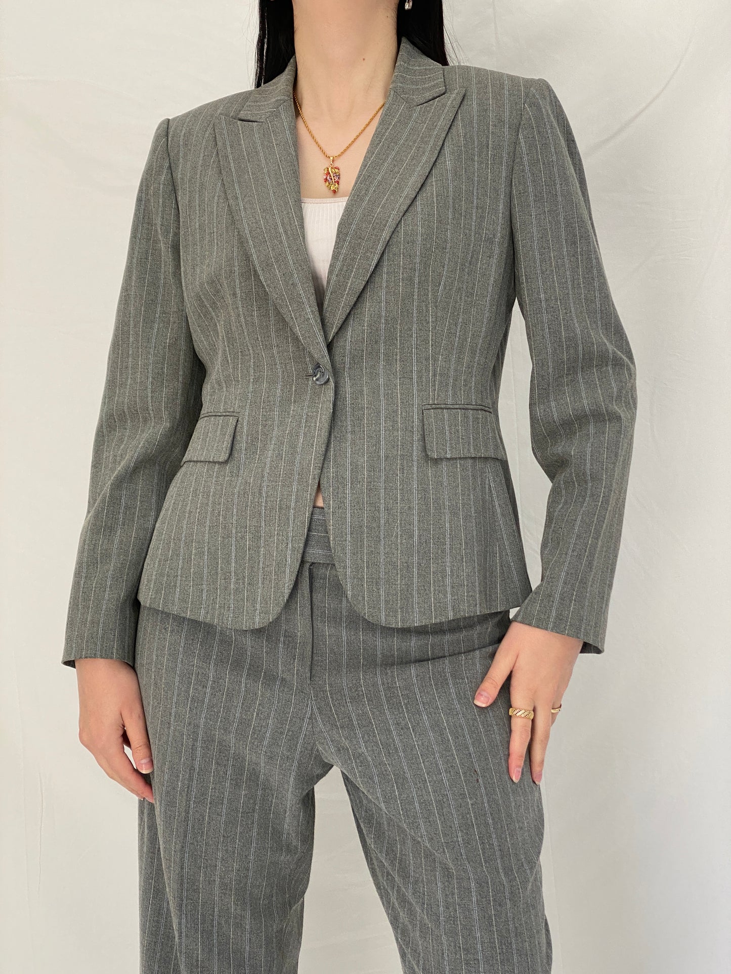 Vintage Tahari Arthur S. Levine Grey Pinstripe Suit Set Tailored Blazer & Straight-Leg Trousers Classic Officewear Power Suit - M