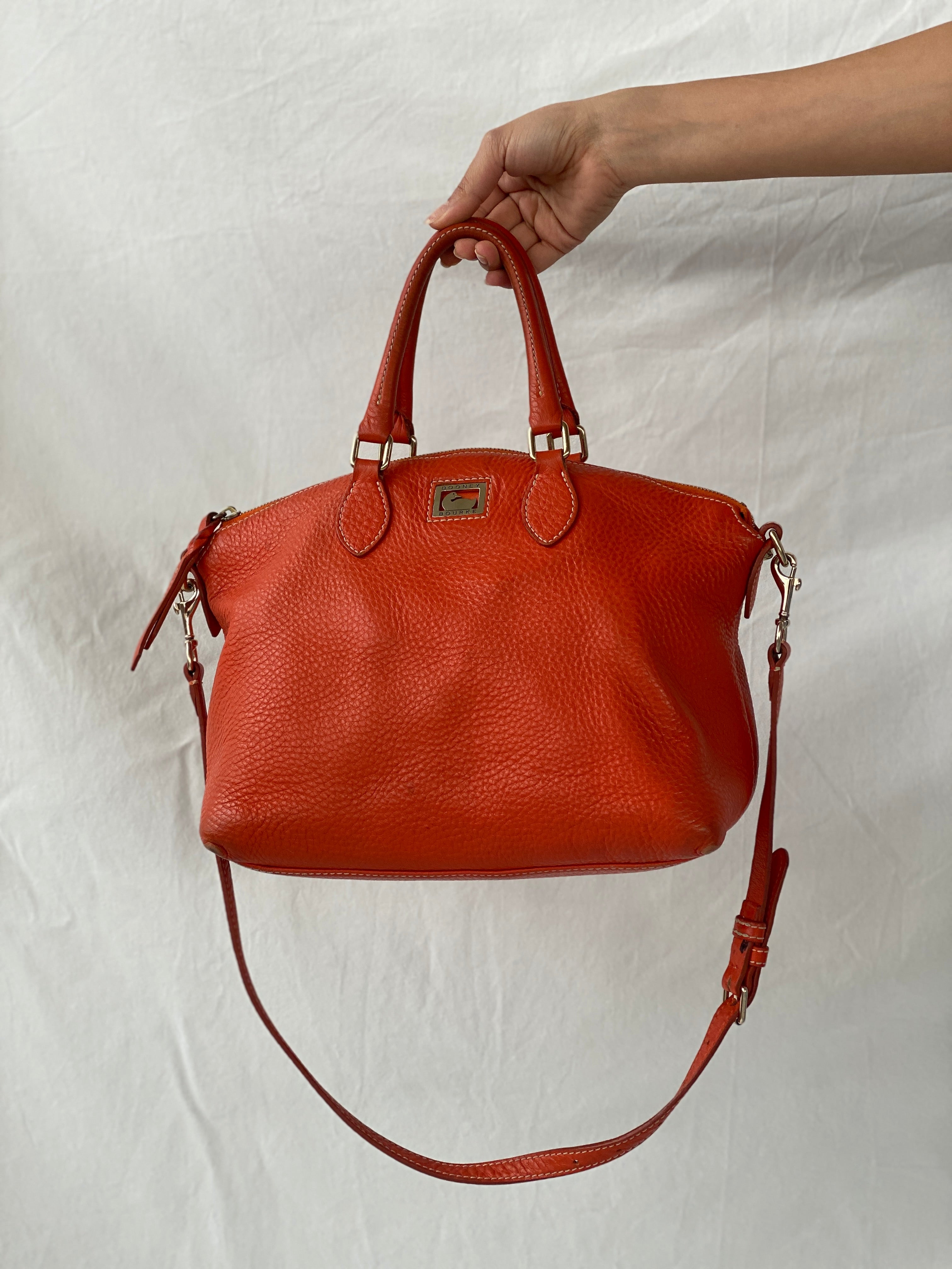 حقيبة يد ديلين برتقالية جريئة من دوني آند بورك