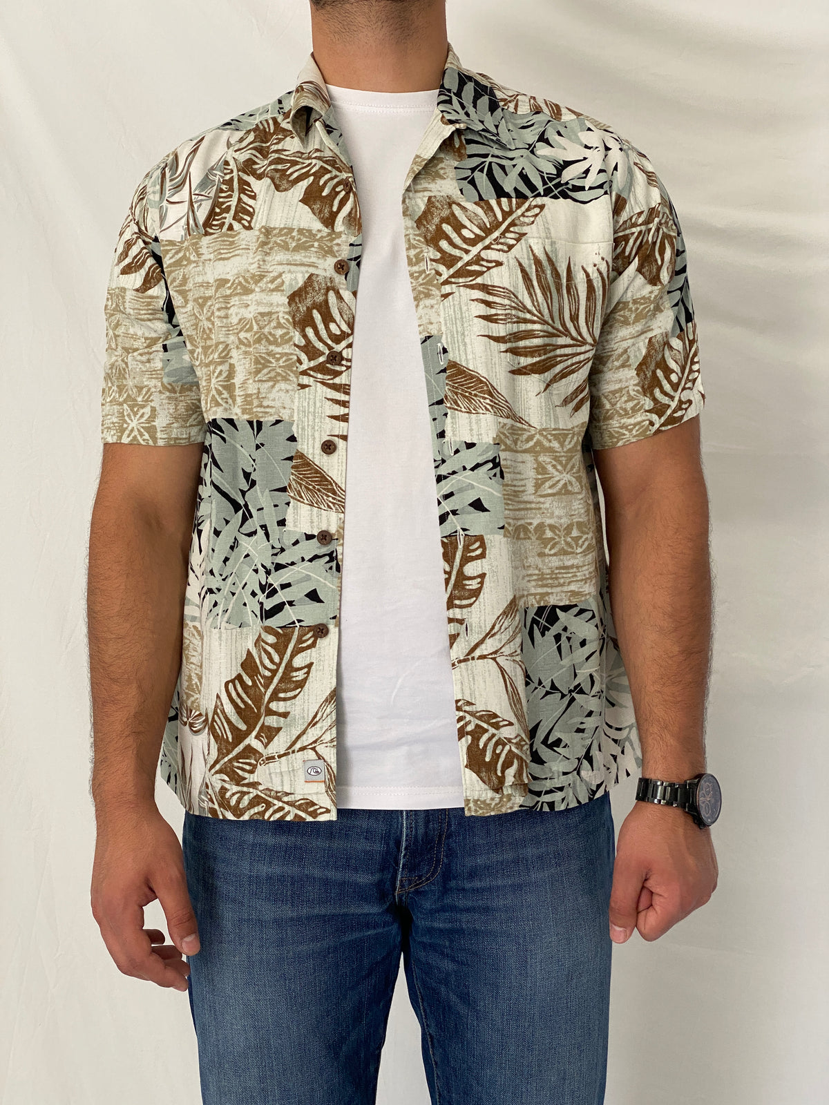 Vintage Y2K Quiksilver Edition Beige Tropical Print Short Sleeve Shirt - M Vintage Y2K Quiksilver Edition Beige Tropical Print Short Sleeve Shirt - M