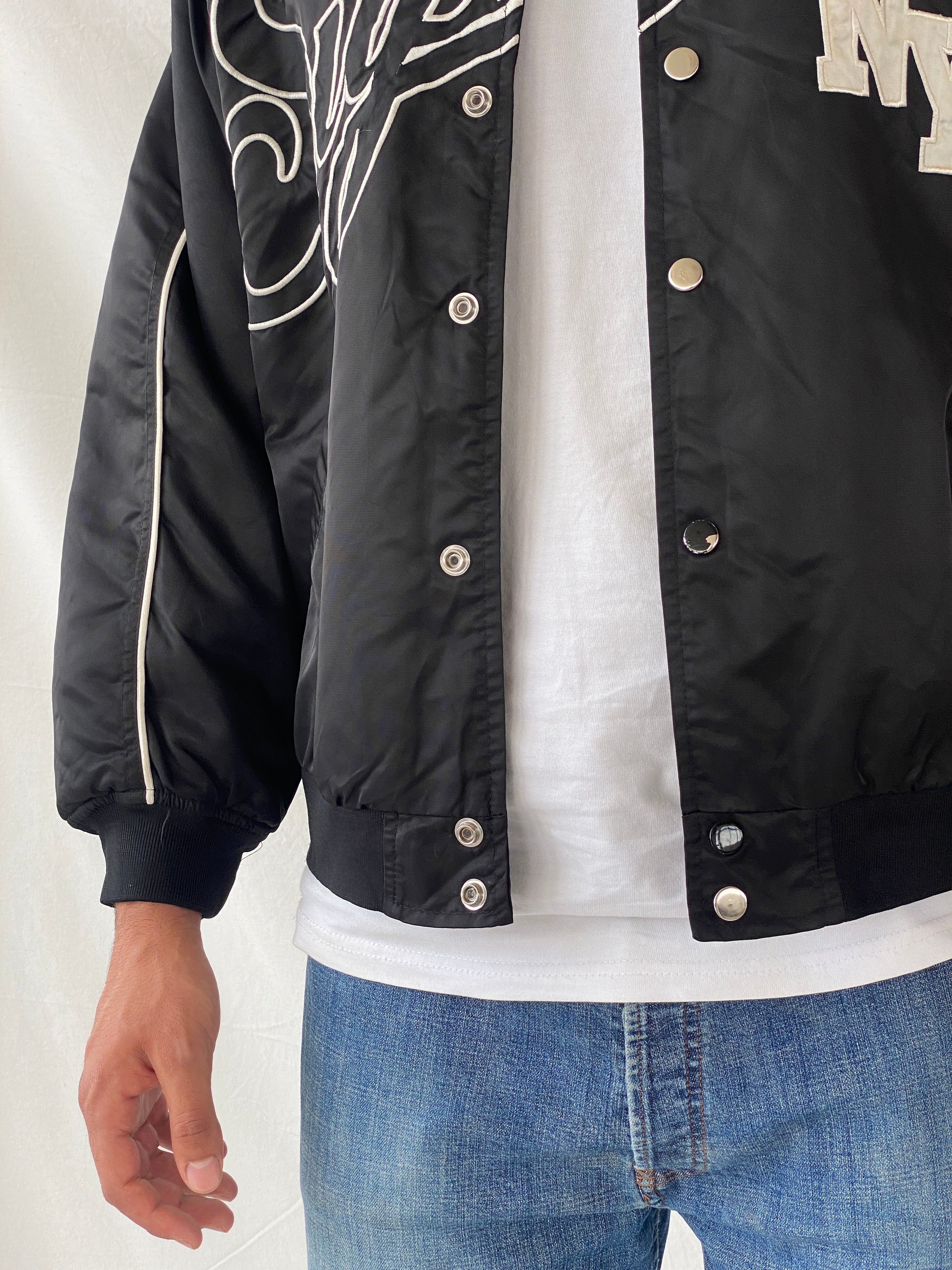 جاكيت NY Windbreaker أسود من Supreme - مقاس XL