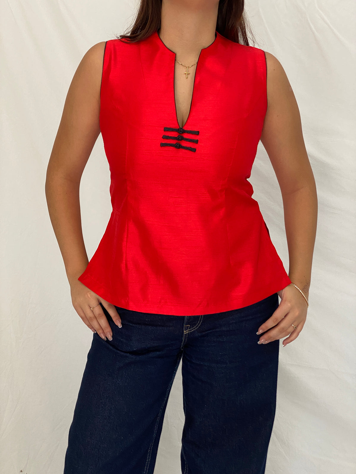 Vintage Handmade Japanese-Inspired Red Shantung Sleeveless Top – L Vintage Handmade Japanese-Inspired Red Shantung Sleeveless Top – L