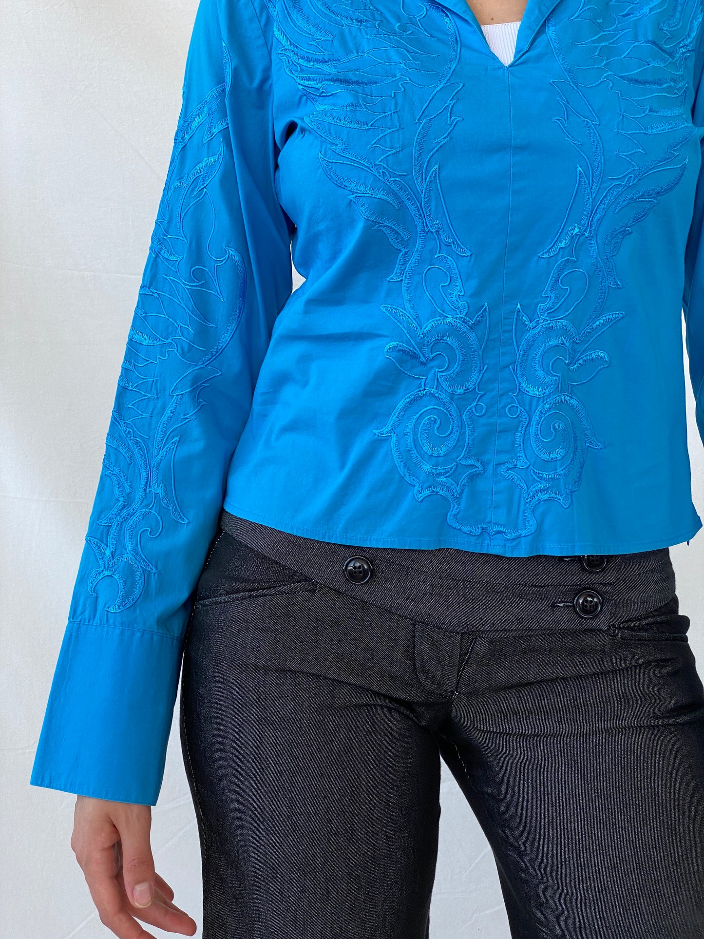 NARACAMICIE Blue Embroidered Women’s Long Sleeve Shirt - S