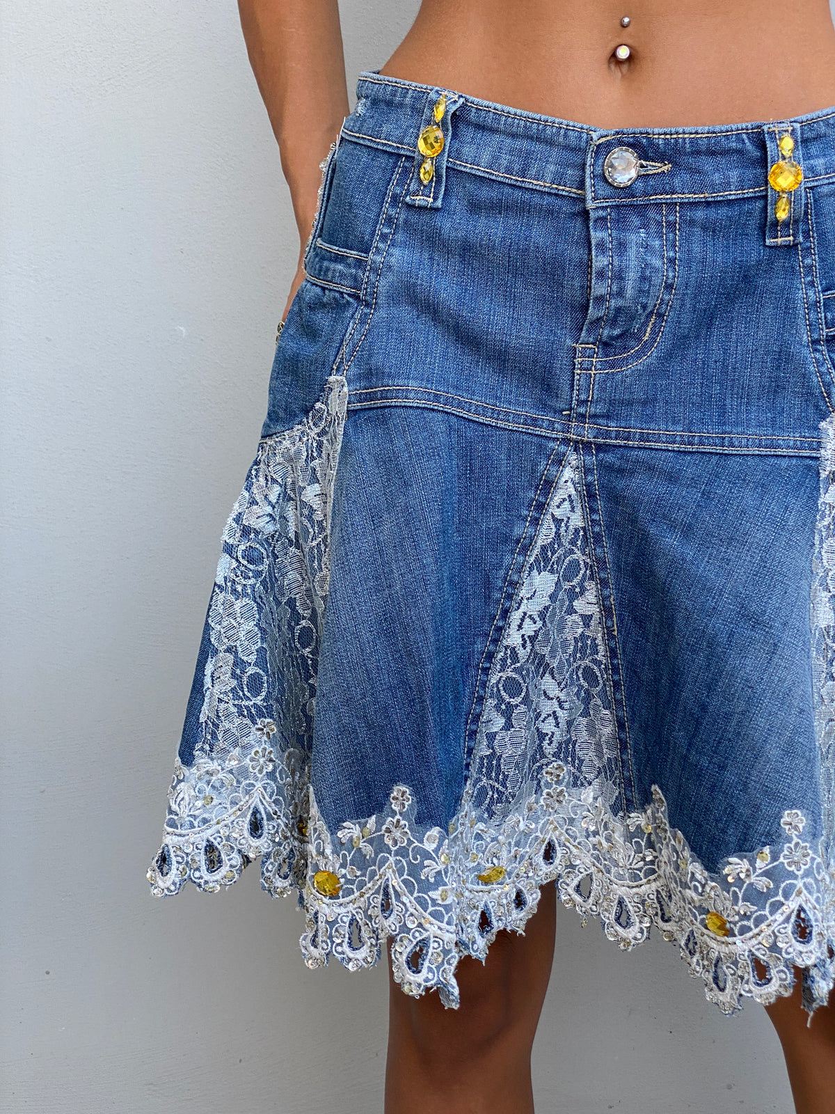 Y2K Rosa & Rose Blue Cotton Denim Lace Rhinestone Flared Skirt – S Y2K Rosa & Rose Blue Cotton Denim Lace Rhinestone Flared Skirt – S
