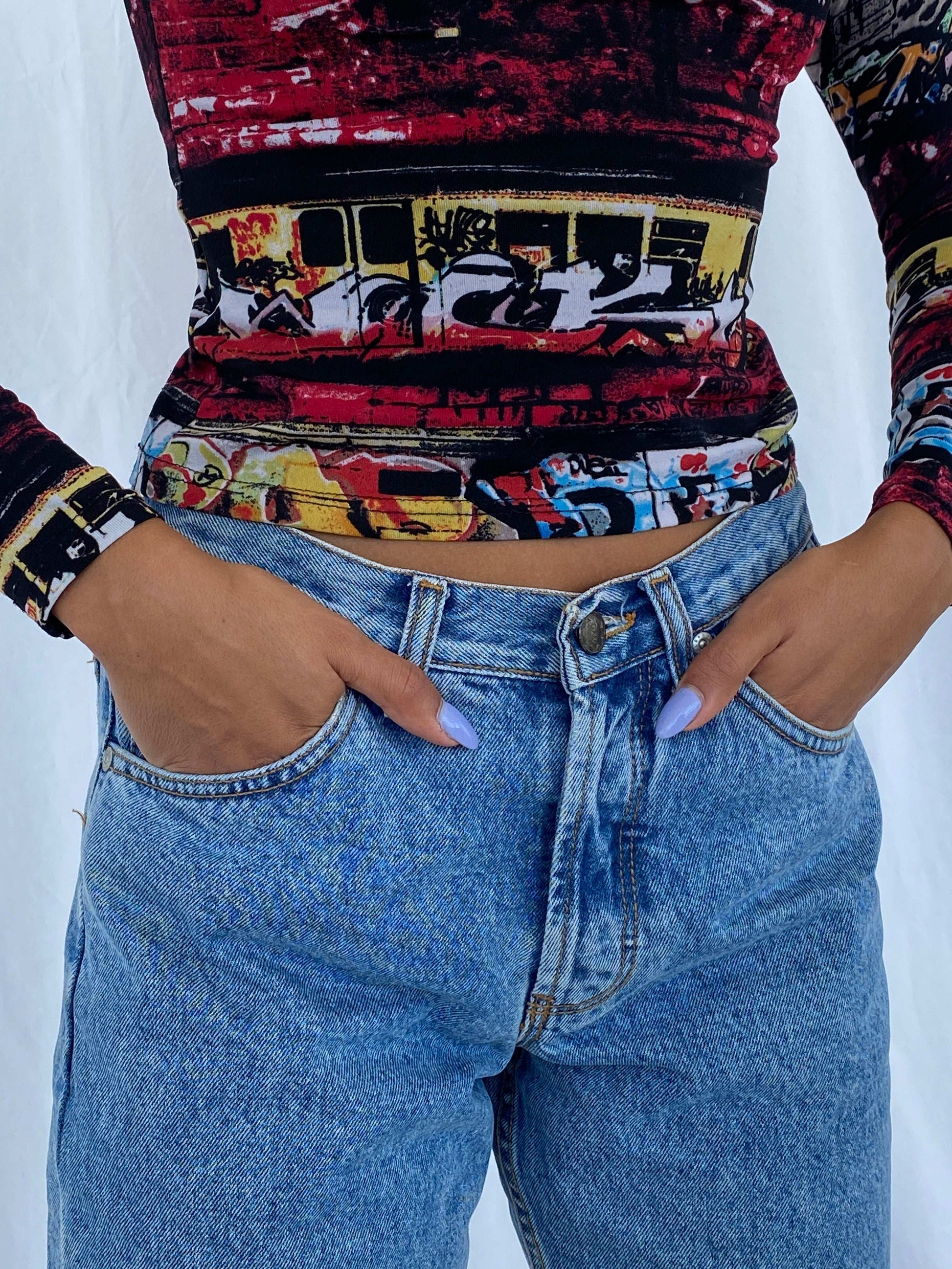 منزل ساعة Y2K من تصميم C&A Graphic Top منزل ساعة Y2K من تصميم C&A Graphic Top