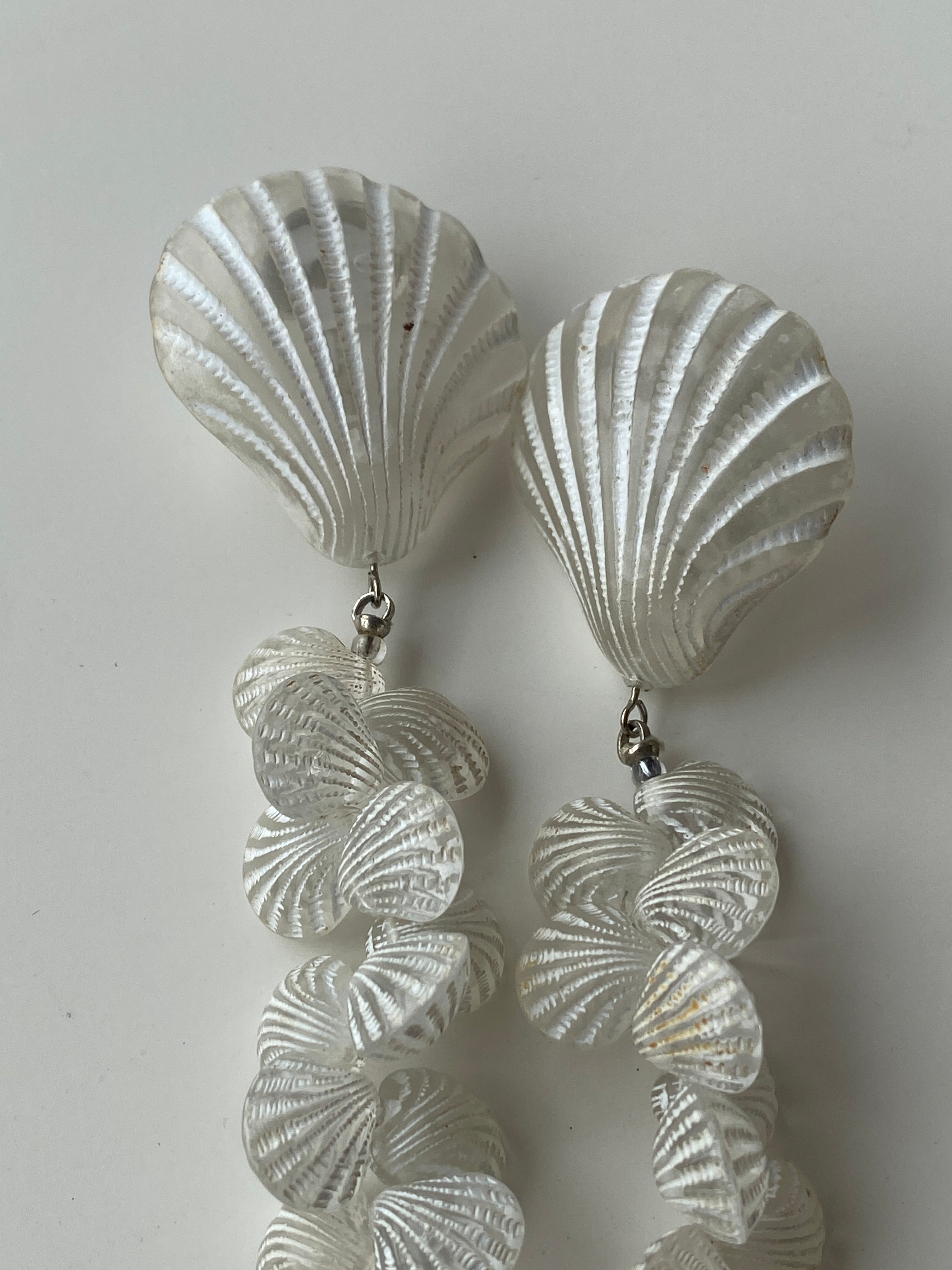 Y2K White Sea Shell Drop Earrings