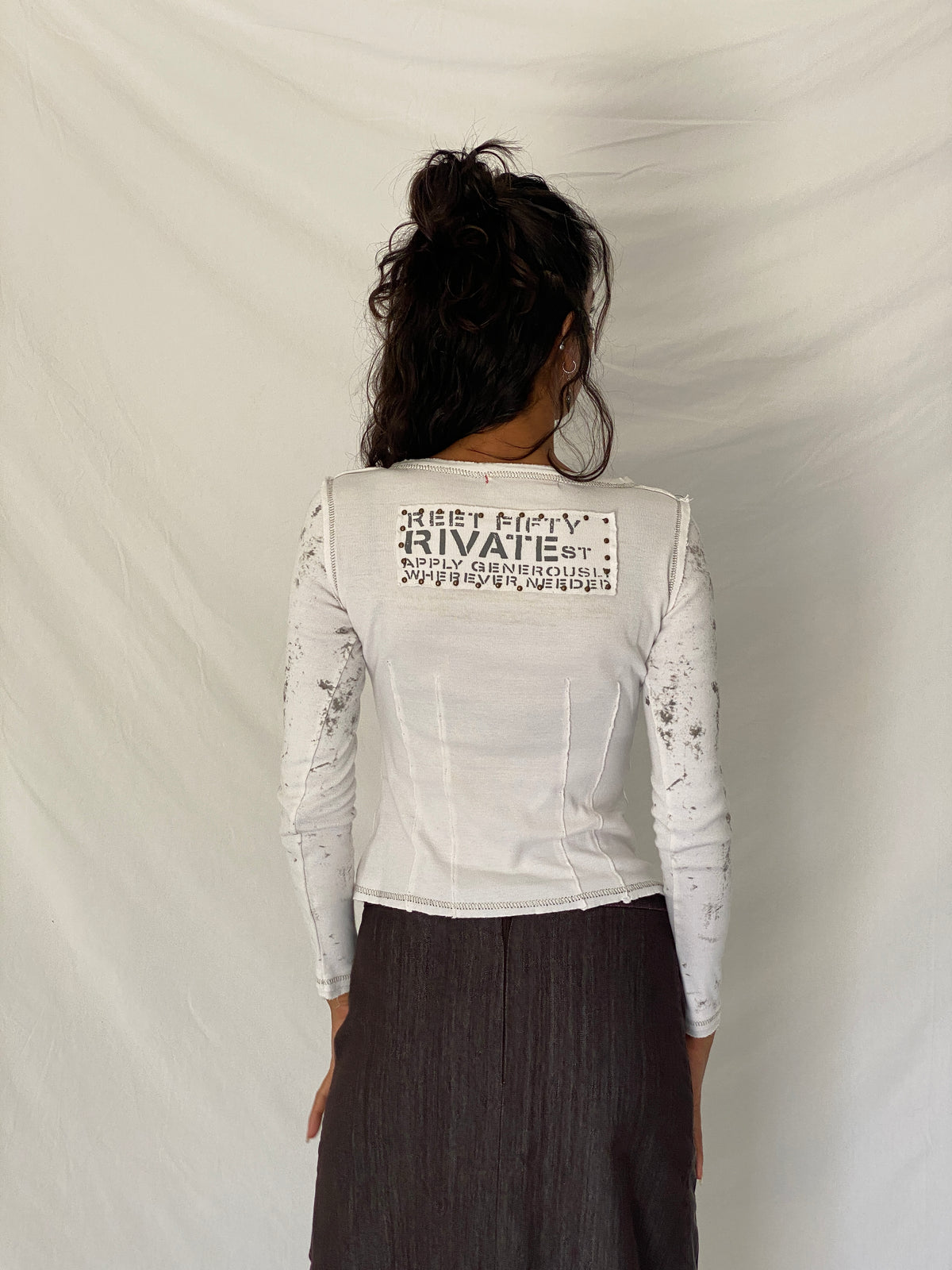 Y2K Holly Collection Rhinestone Graphic White Long Sleeve Top – S Y2K Holly Collection Rhinestone Graphic White Long Sleeve Top – S