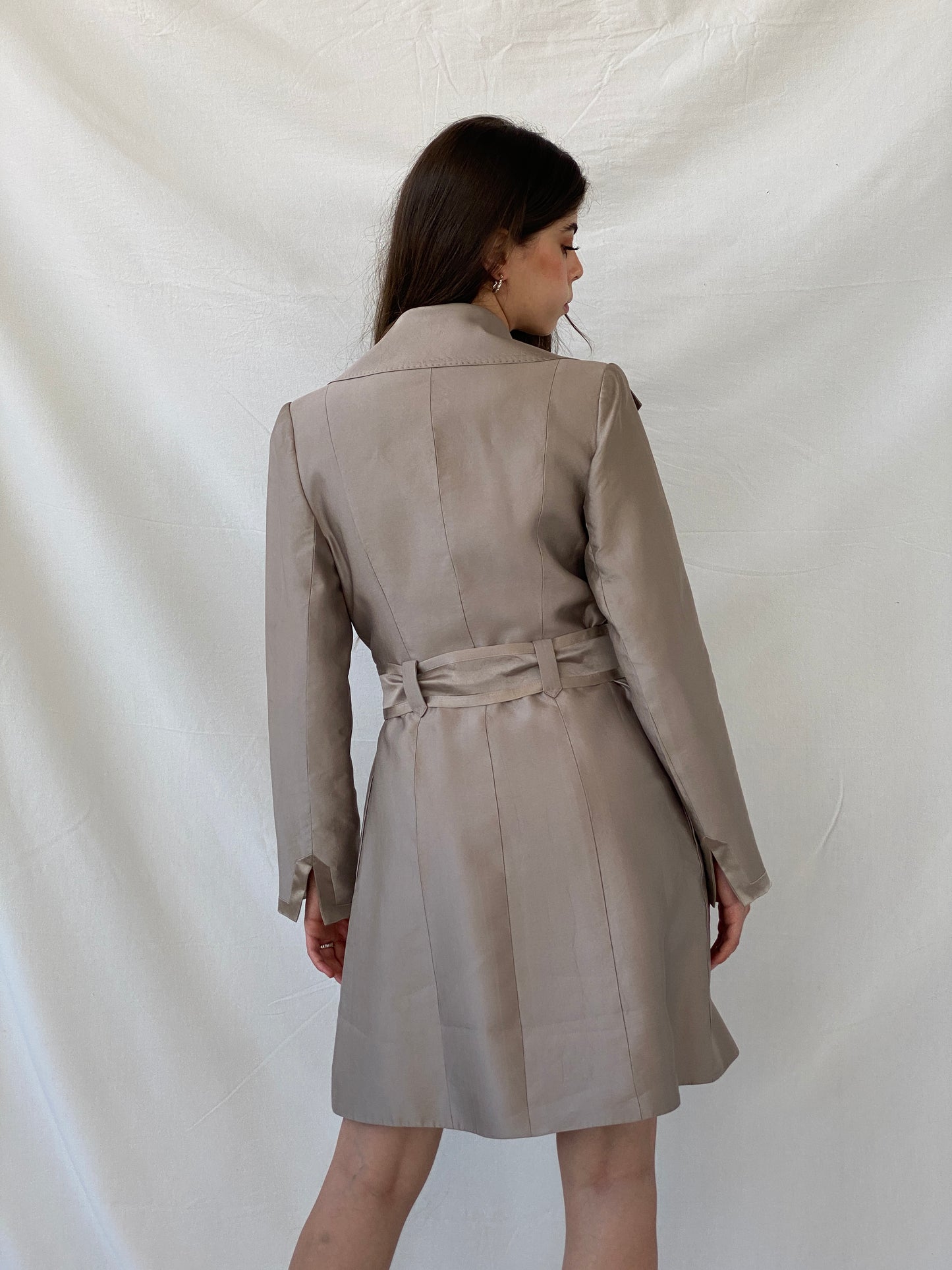 Elegant Amanda Wakeley Silk Trench Coat - M