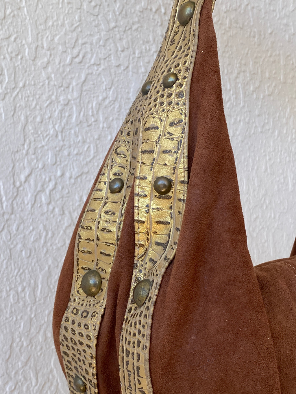 Gorgeous Kathy Van Zeeland Brown Vegan Suede Gold Faux Leather Trim Western Boho Shoulder Bag