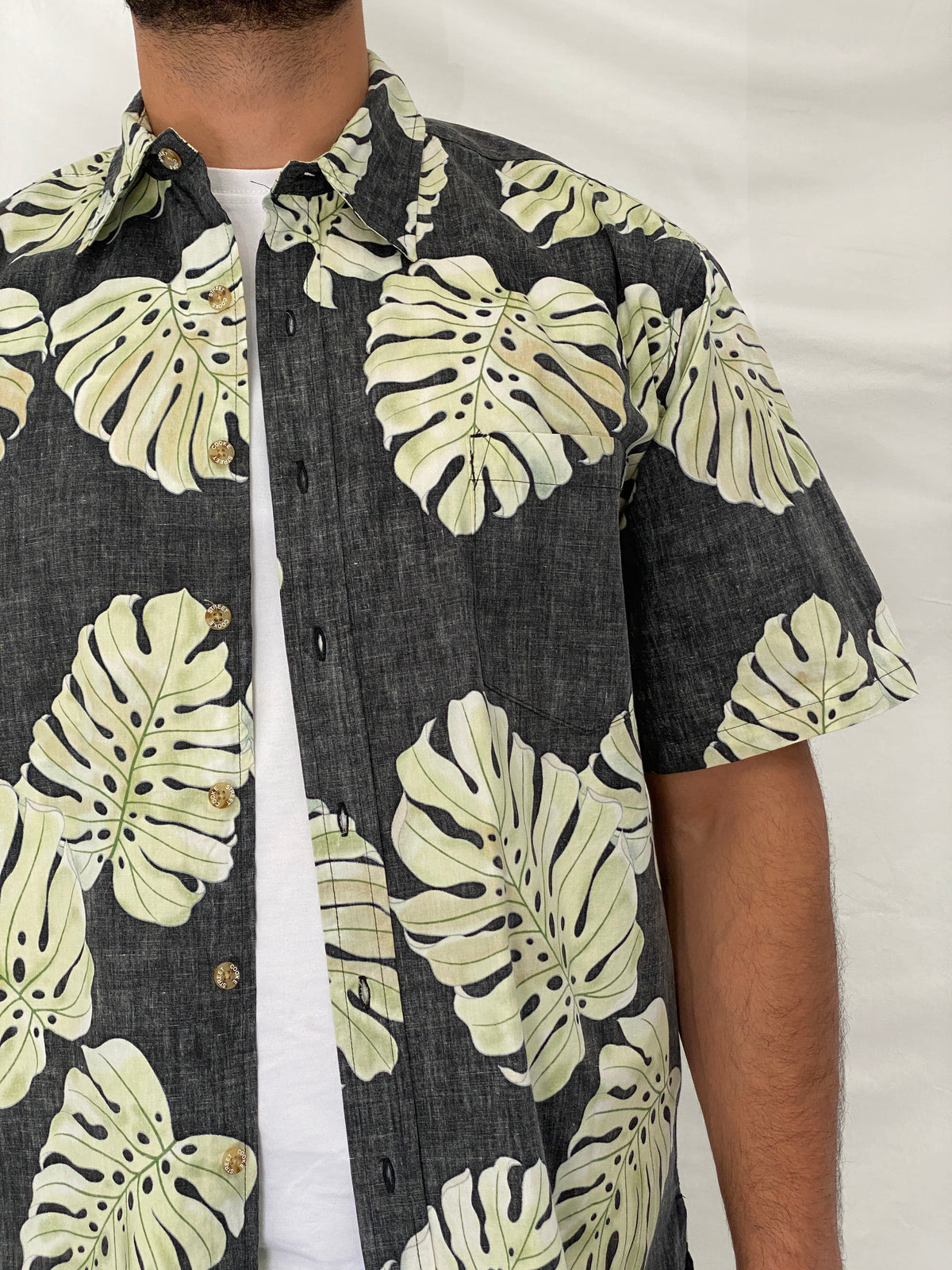 Vintage Cooke Street Honolulu Charcoal Cotton Aloha Shirt – L Vintage Cooke Street Honolulu Charcoal Cotton Aloha Shirt – L
