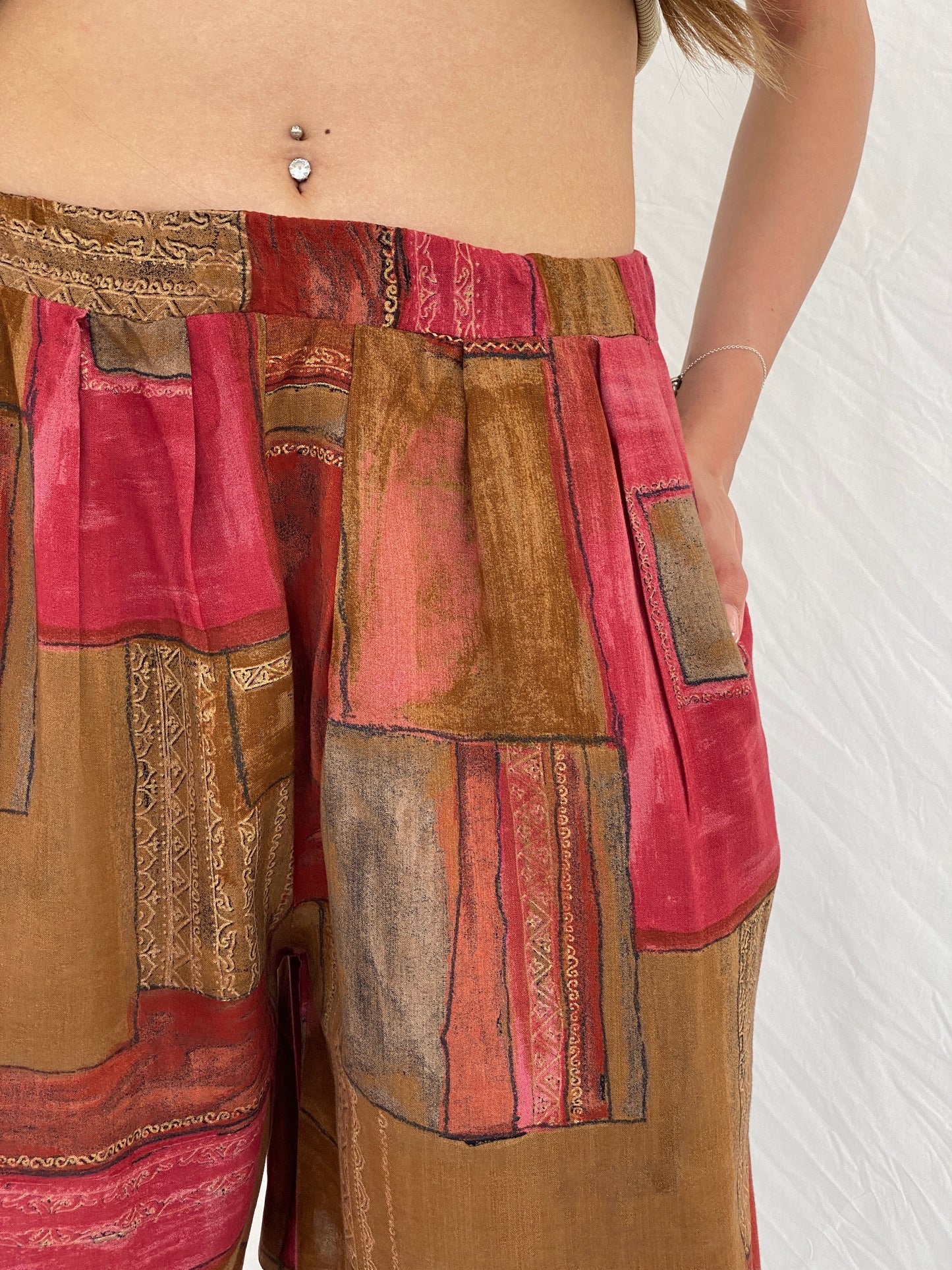 Vintage Boho-Style Handmade Red and Brown Knee Length Shorts - S