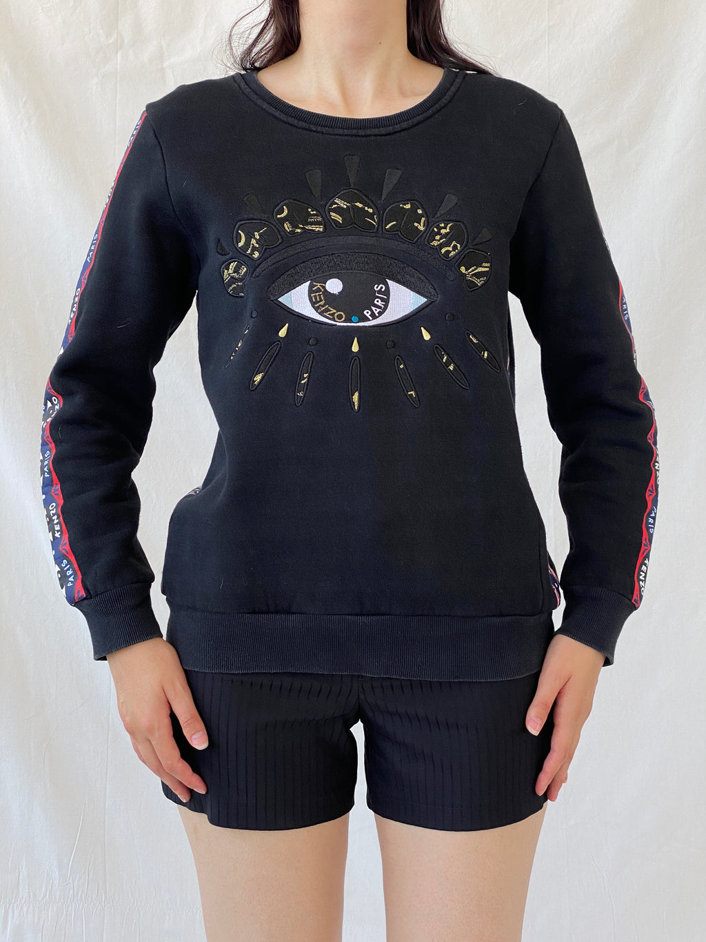 سويت شيرت قطني بطبعة عين من كينزو باريس باللون الأسود - مقاس كبير