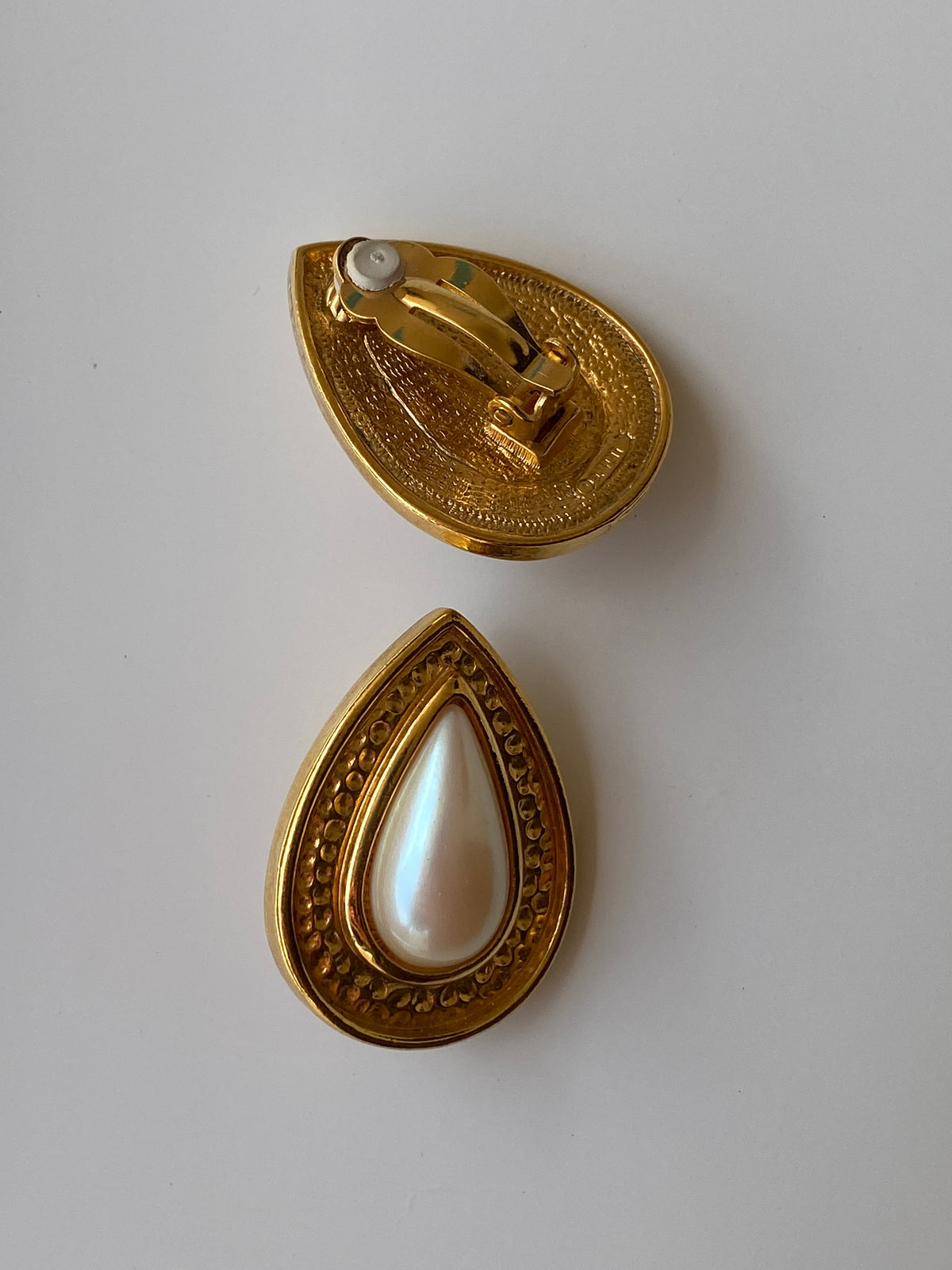 Vintage 1980s Avon Gold Tone Teardrop Faux Pearl Clip-On Earrings Vintage 1980s Avon Gold Tone Teardrop Faux Pearl Clip-On Earrings