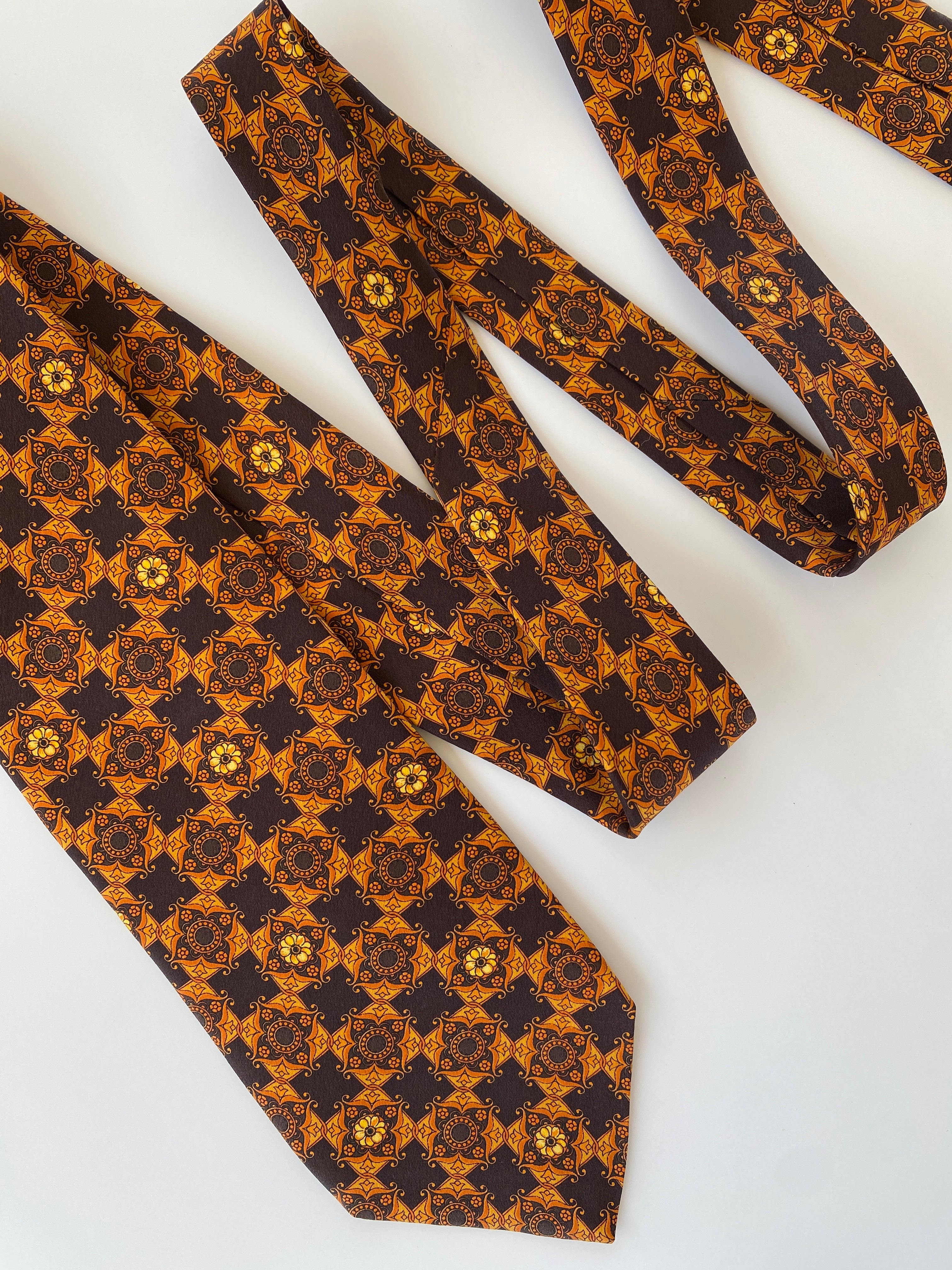 Vintage YSL Yves Saint Laurent Printed Silk Men’s Neck Tie