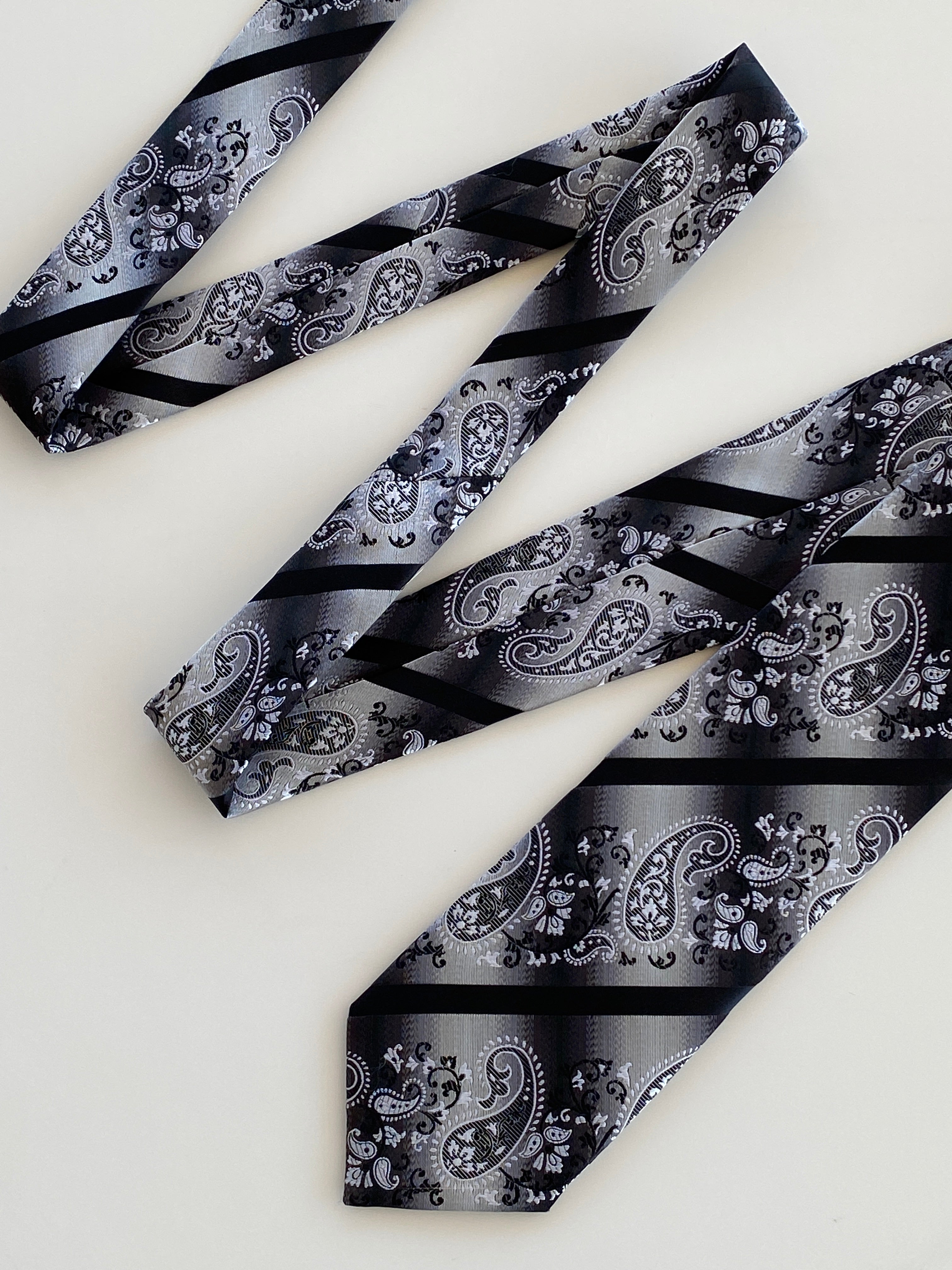 Handmade Pegasus Black & White Paisley Print Men’s Neck Tie