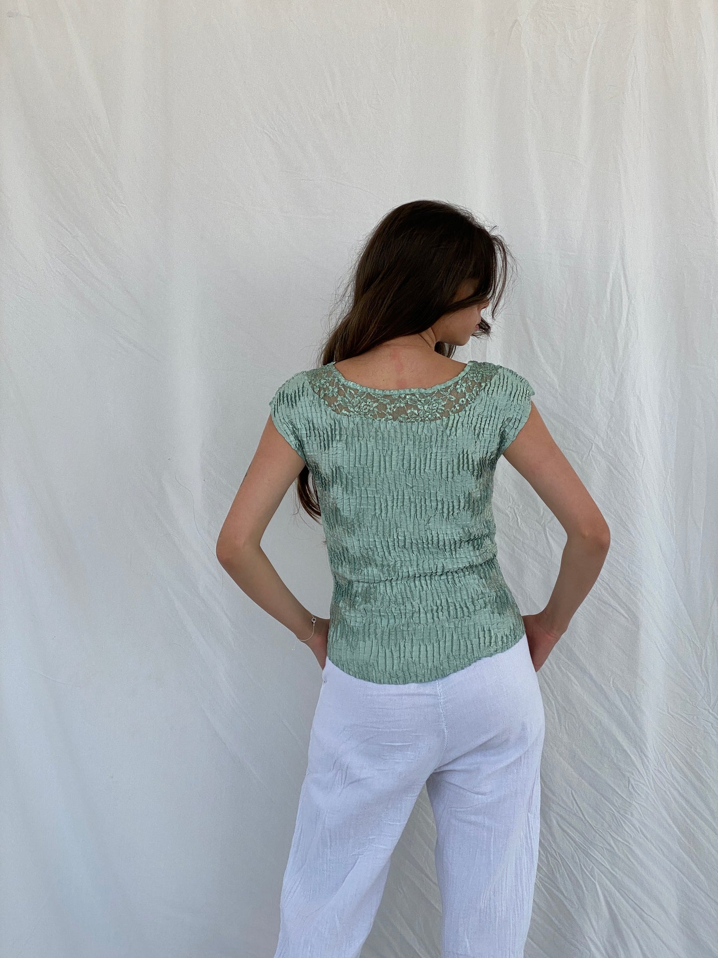 00s NICOLA Mint Green Scrunchie Textured Top with Lace Collar - M