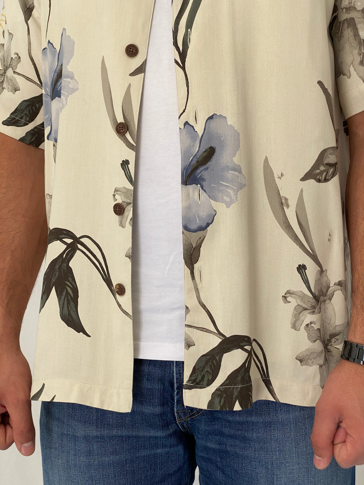 Vintage Caribbean Joe Cream Floral 100% Silk Camp Tropical Shirt - M Vintage Caribbean Joe Cream Floral 100% Silk Camp Tropical Shirt - M