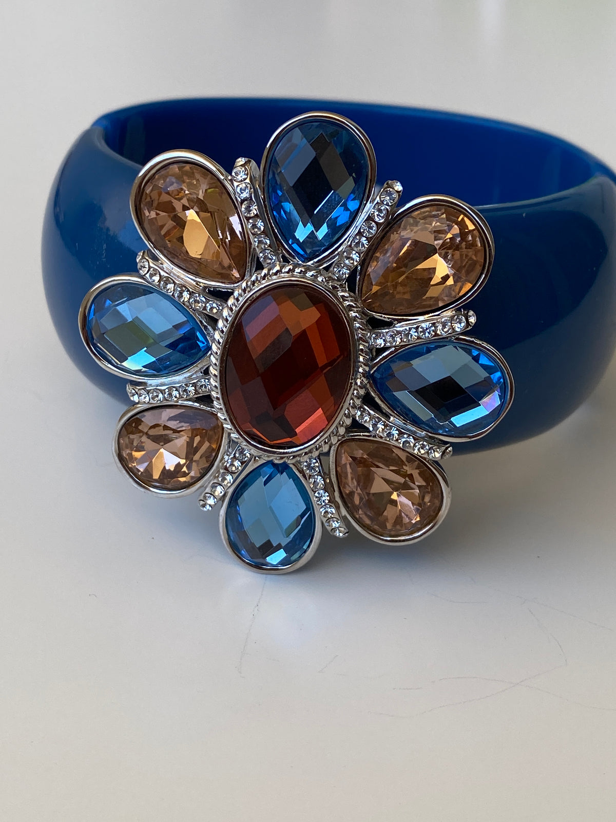 Y2K Cobalt Blue Rhinestone Flower Hinge Cuff Bracelet Chunky Bangle Y2K Cobalt Blue Rhinestone Flower Hinge Cuff Bracelet Chunky Bangle
