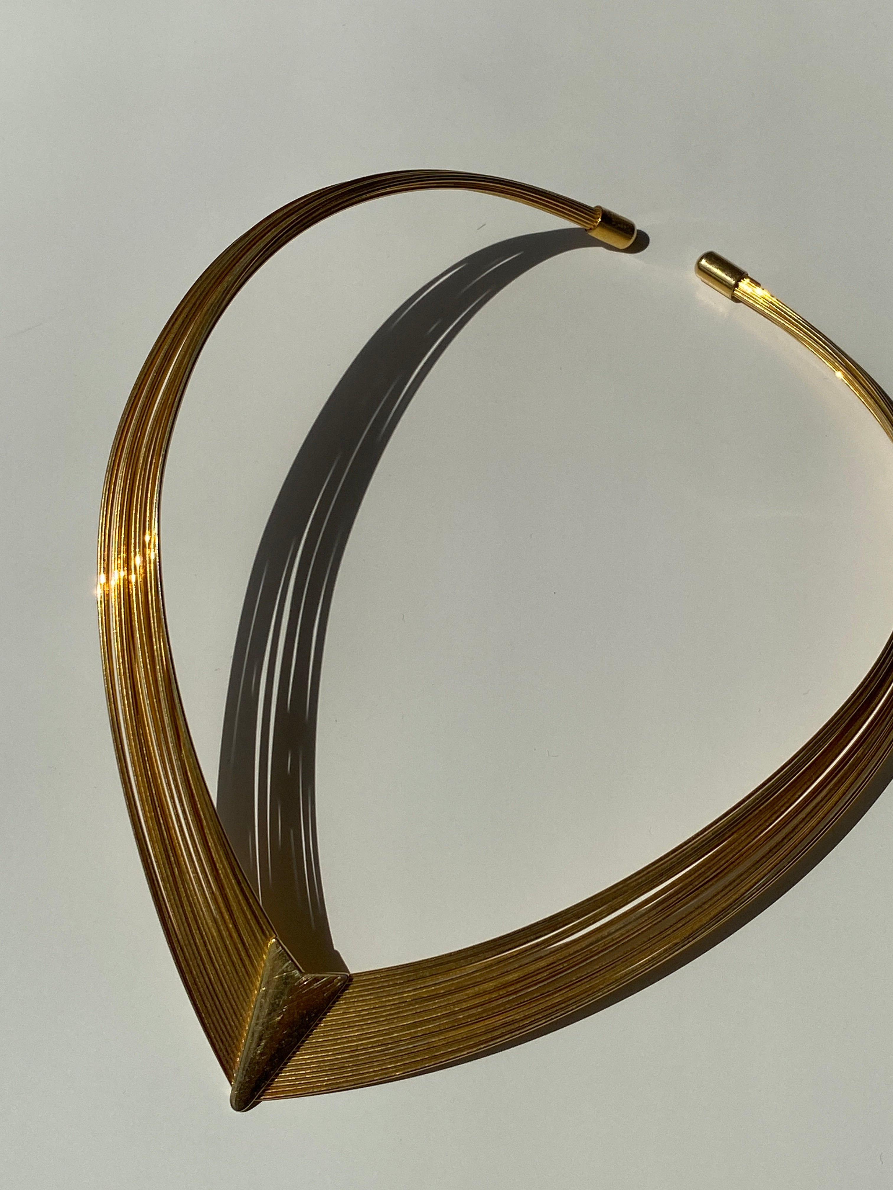 Vintage Multi-Strand Wire Metal V-Shaped Gold Chocker Necklace