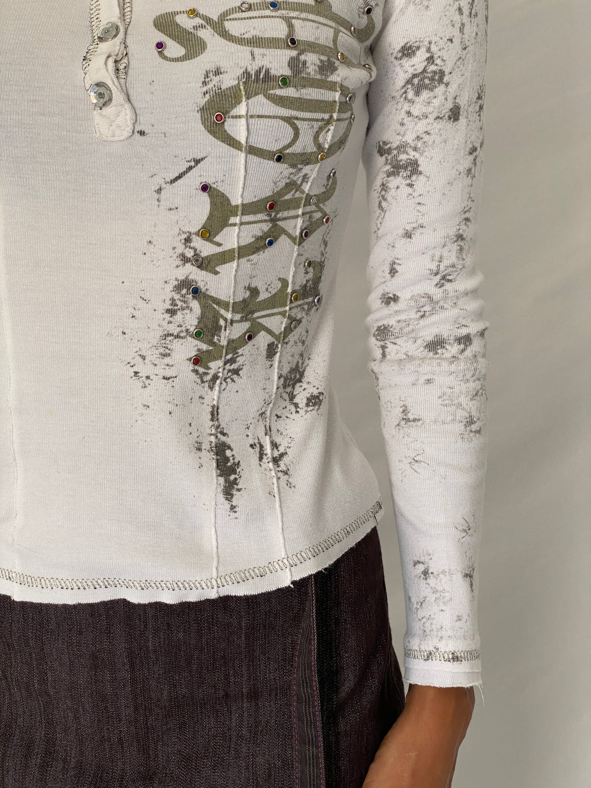 Y2K Holly Collection Rhinestone Graphic White Long Sleeve Top – S Y2K Holly Collection Rhinestone Graphic White Long Sleeve Top – S