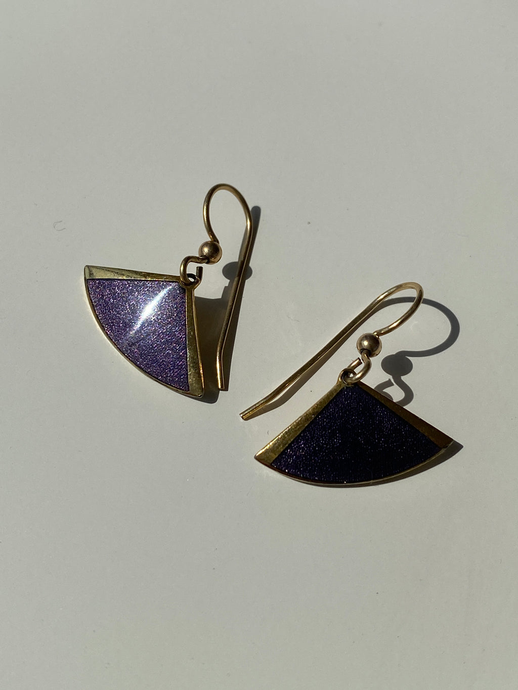 Vintage 1980s Isle of Skye Signed Gold Tone Purple Inlaid Earrings