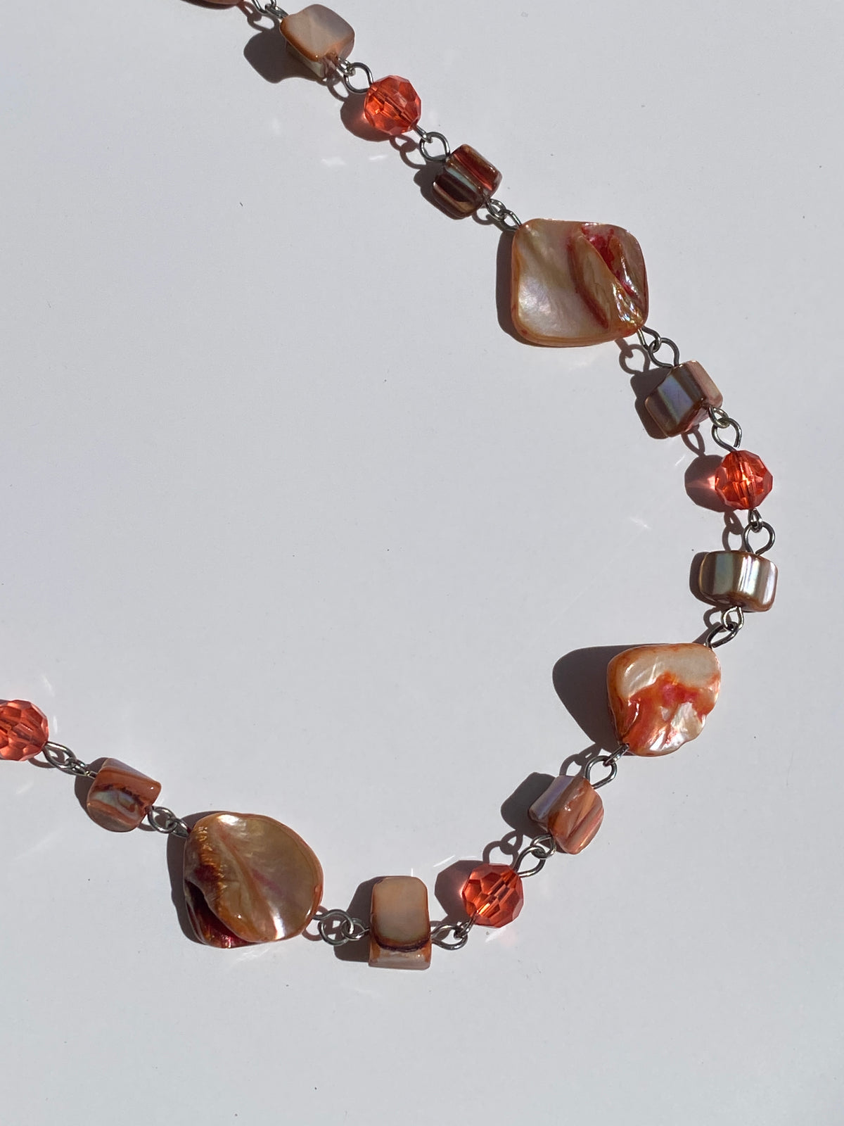 Vintage Peach Mother of Pearl Marbled Shell Bead Necklace Vintage Peach Mother of Pearl Marbled Shell Bead Necklace