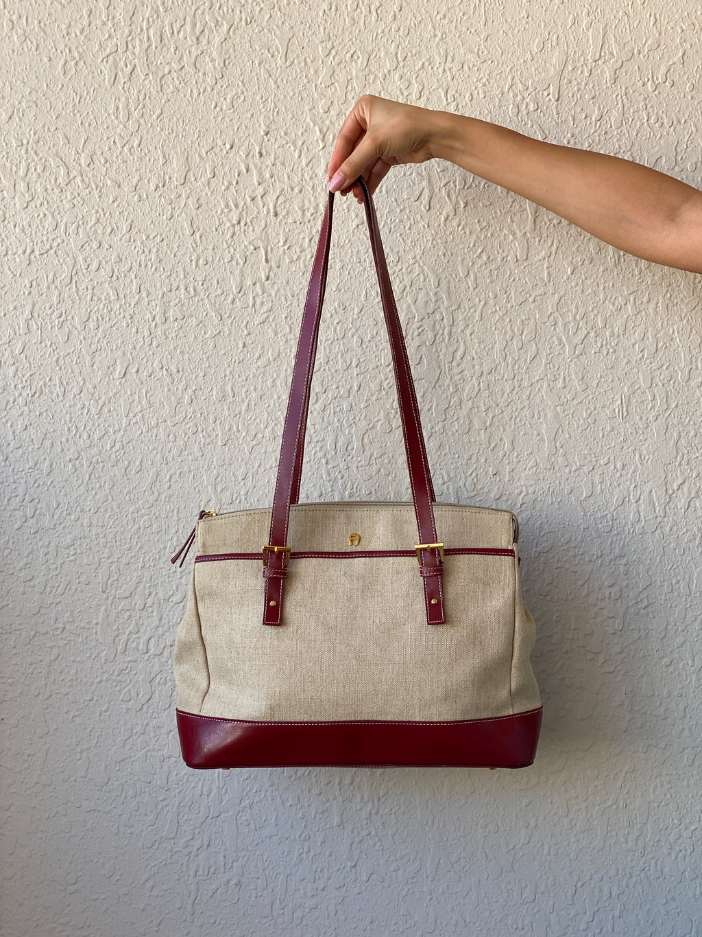 Gorgeous Etienne Aigner Tan Linen Canvas Red Leather Tote Shoulder Bag