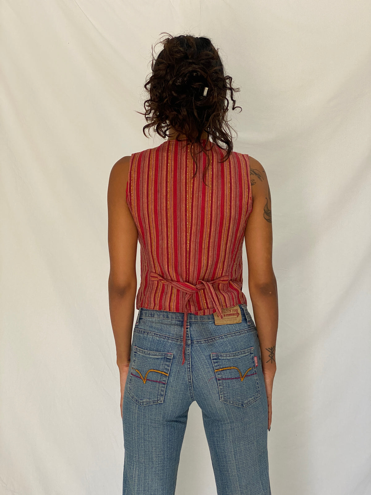 Vintage Y2K Petite Sophisticate Red Metallic Striped Cotton Blend Waistcoat Vest - S Vintage Y2K Petite Sophisticate Red Metallic Striped Cotton Blend Waistcoat Vest - S