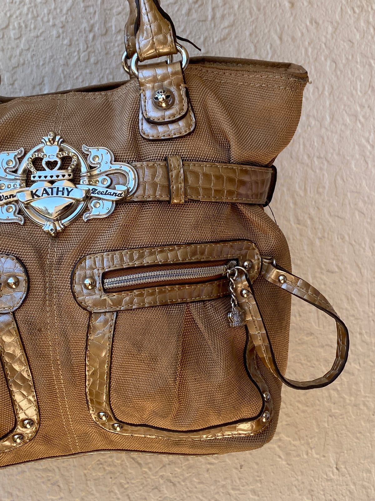 Vintage Y2K Kathy Van Zeeland Tan Canvas & Faux Croc Shoulder Tote Bag Vintage Y2K Kathy Van Zeeland Tan Canvas & Faux Croc Shoulder Tote Bag