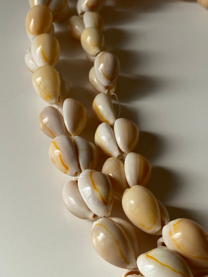 Vintage Natural Cowrie Shell Cream & Sand Tones Boho Beach Necklace