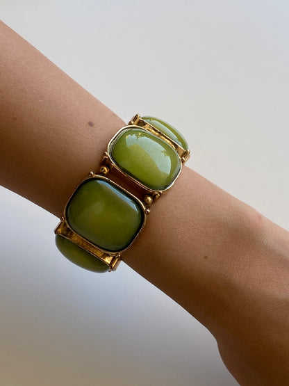 Vintage Y2K Olive Green Lucite Cabochon Gold-Tone Stretch Statement Bracelet
