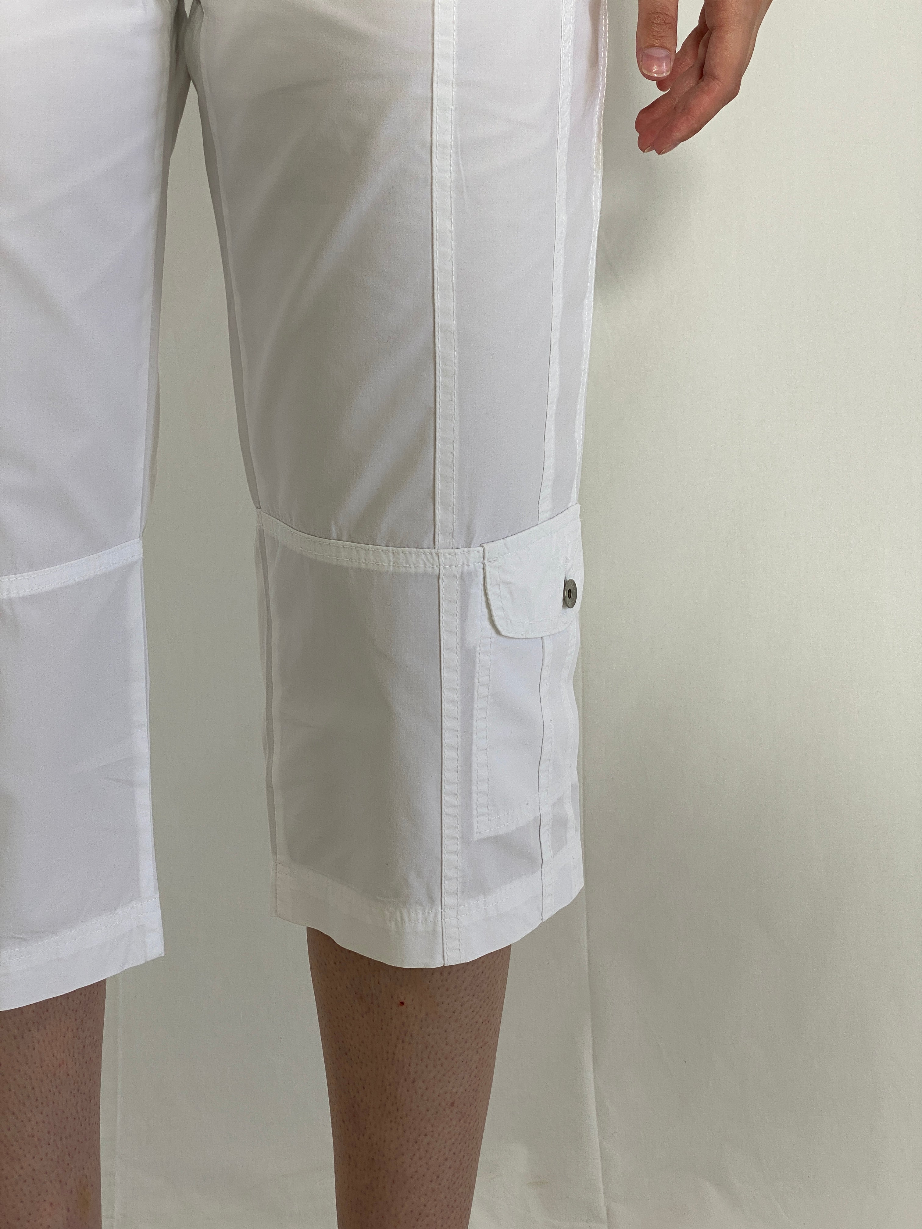Y2K Essentials White Capri Cargo Cotton Pants Women’s Mid-Rise Cropped Utility Trousers - M