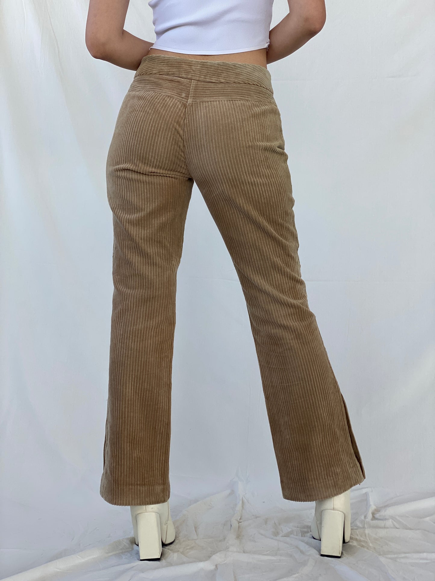 00s LAUNDRY by Shelli Segal Beige Corduroy Mid Rise Flare Pants - 38EUR