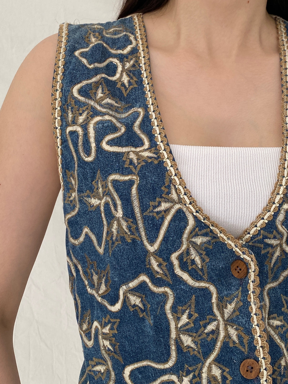 Vintage Agapo Embroidered Denim Vest Blue Cotton Boho Tie Back Waistcoat - M Vintage Agapo Embroidered Denim Vest Blue Cotton Boho Tie Back Waistcoat - M