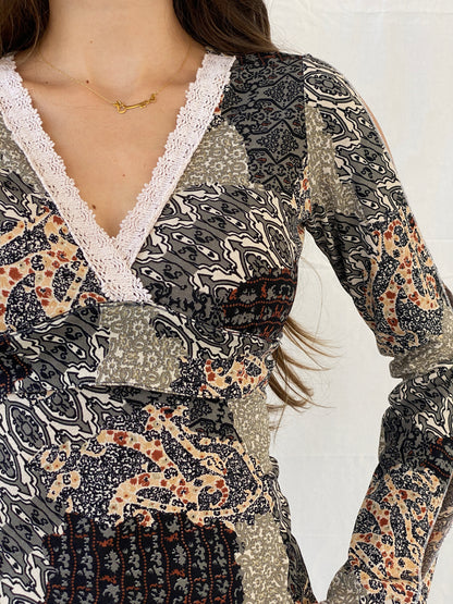 Vintage Y2K JP Collection Paisley Print Top With Lace Detailing- M