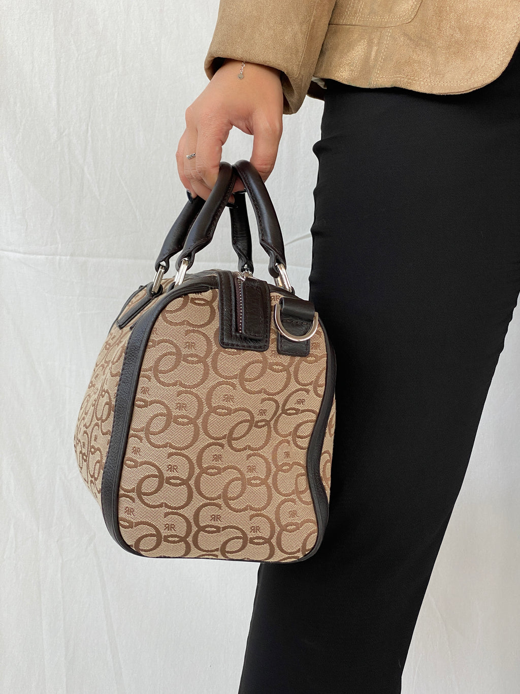 حقيبة بوسطن من شيروتي 1881، مصنوعة من قماش مغلف وجلد لامع