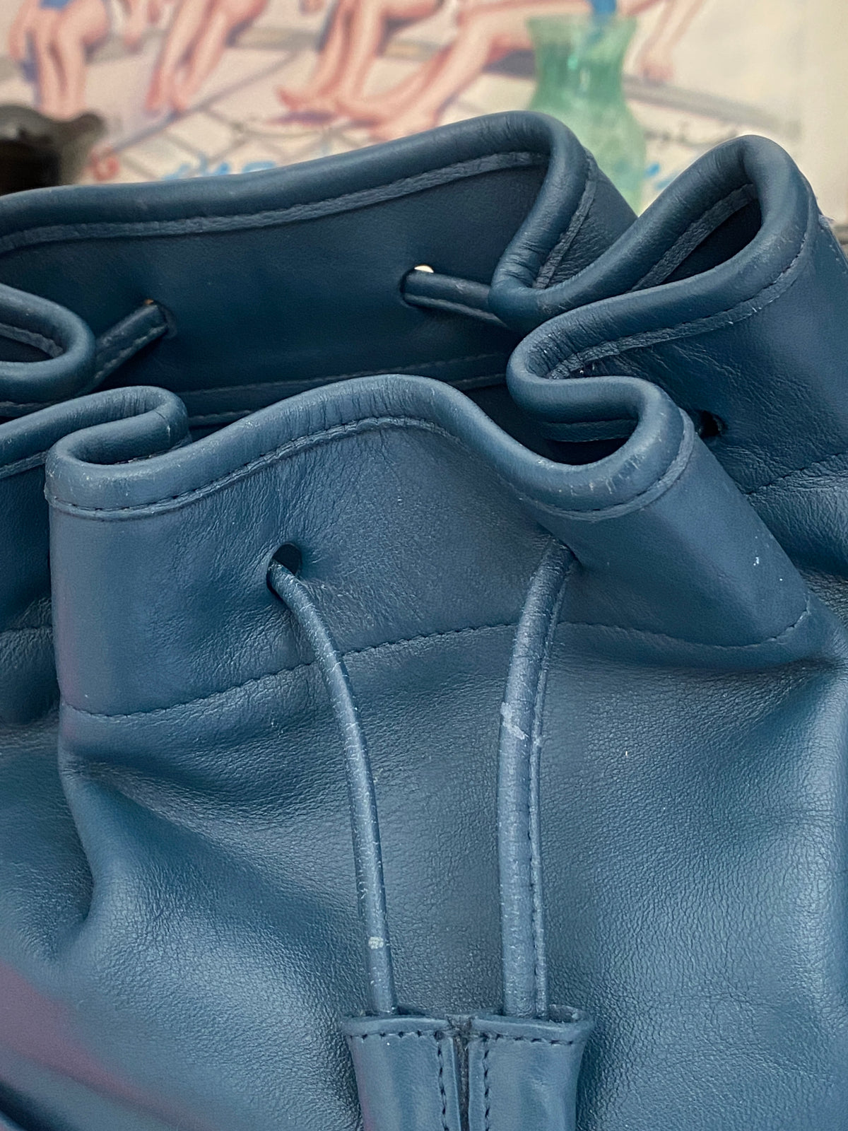 Vintage 1995 Coach Thompson 4151 Navy Blue Glovetanned Leather Drawstring Bucket Shoulder Bag Vintage 1995 Coach Thompson 4151 Navy Blue Glovetanned Leather Drawstring Bucket Shoulder Bag