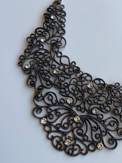 Vintage Y2K Gothic Silver-Tone Filigree Rhinestone Bib Necklace